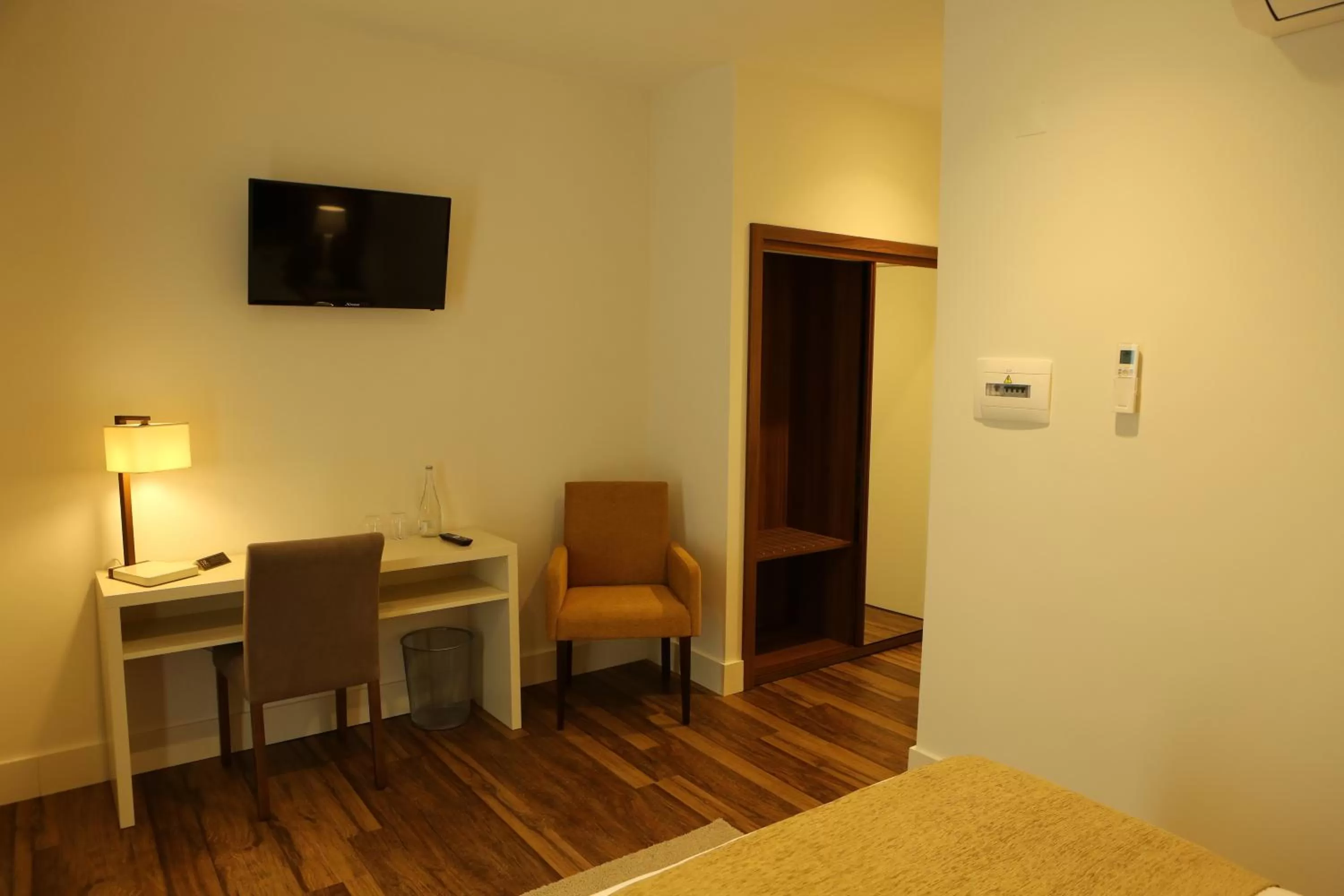 Seating area, Bed in Hotel Solar do Rebolo