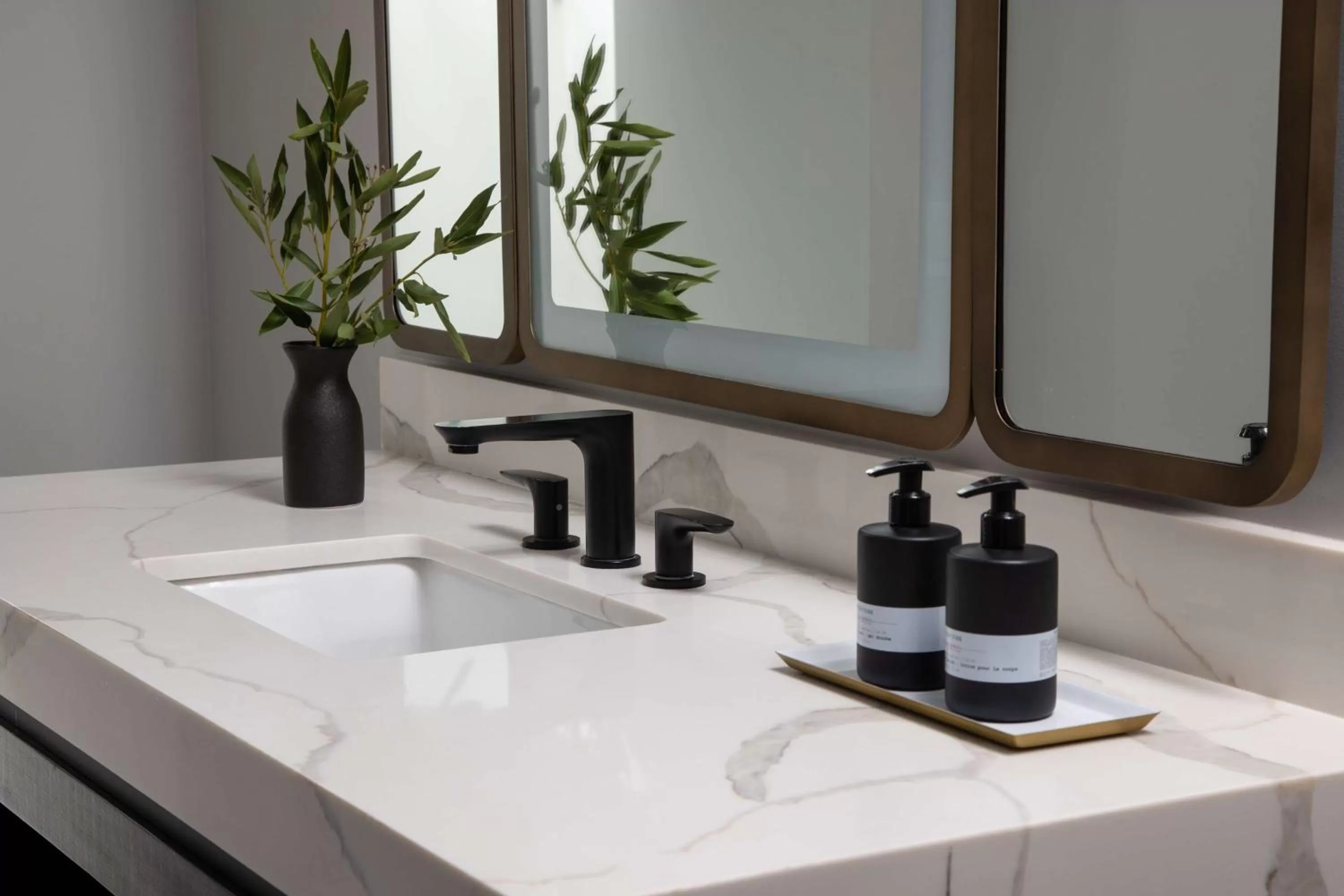 Bathroom in Pendry Chicago