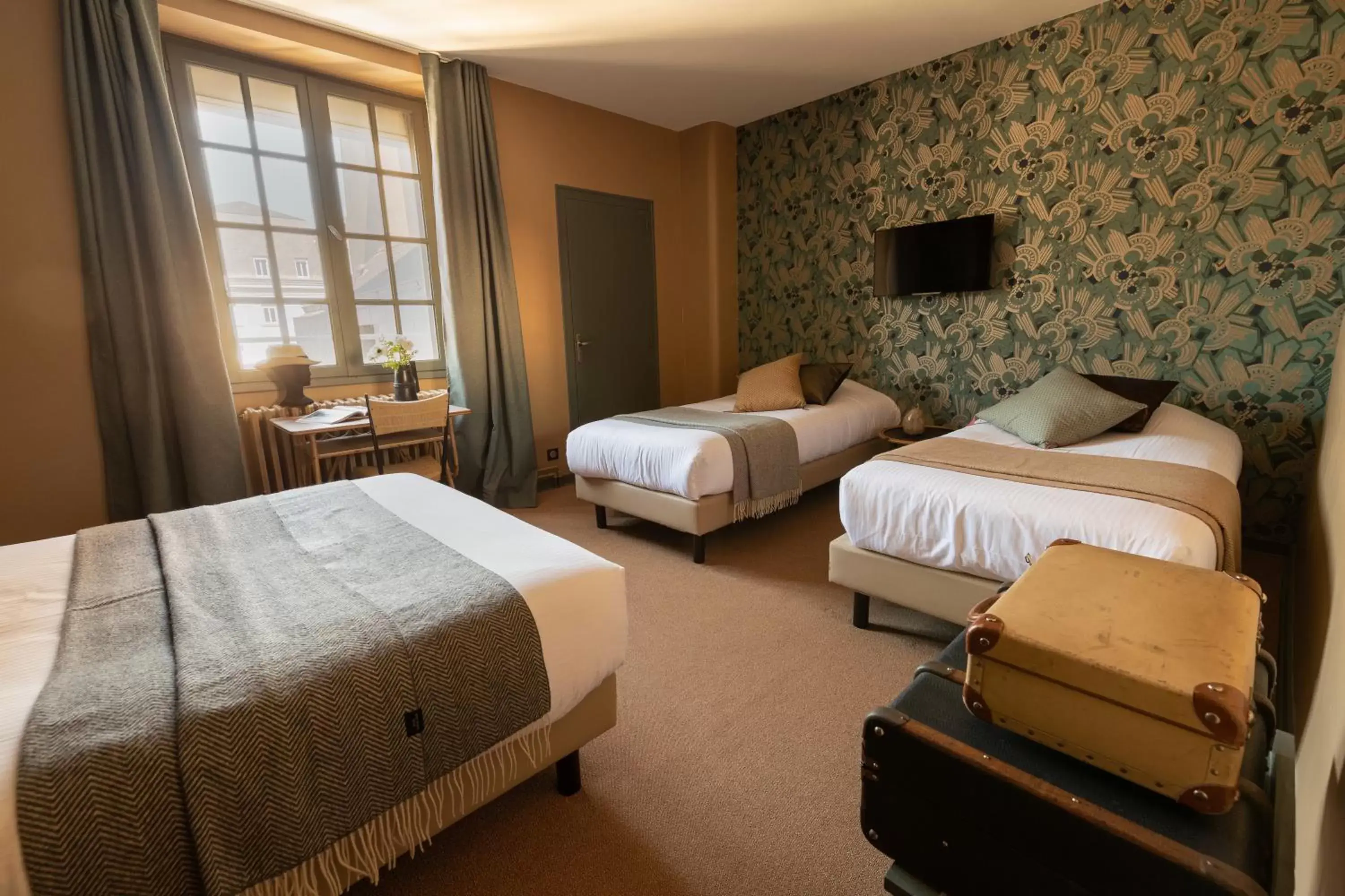 Superior Family Room in Hôtel Saint-Julien Superior Family Room in Hôtel Saint-Julien