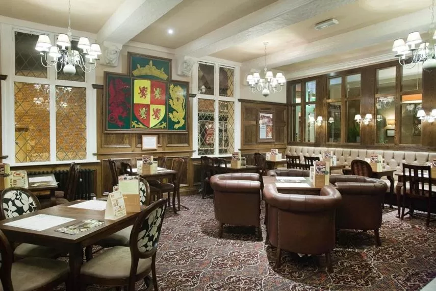 Restaurant/Places to Eat in The Castle Hotel Wetherspoon
