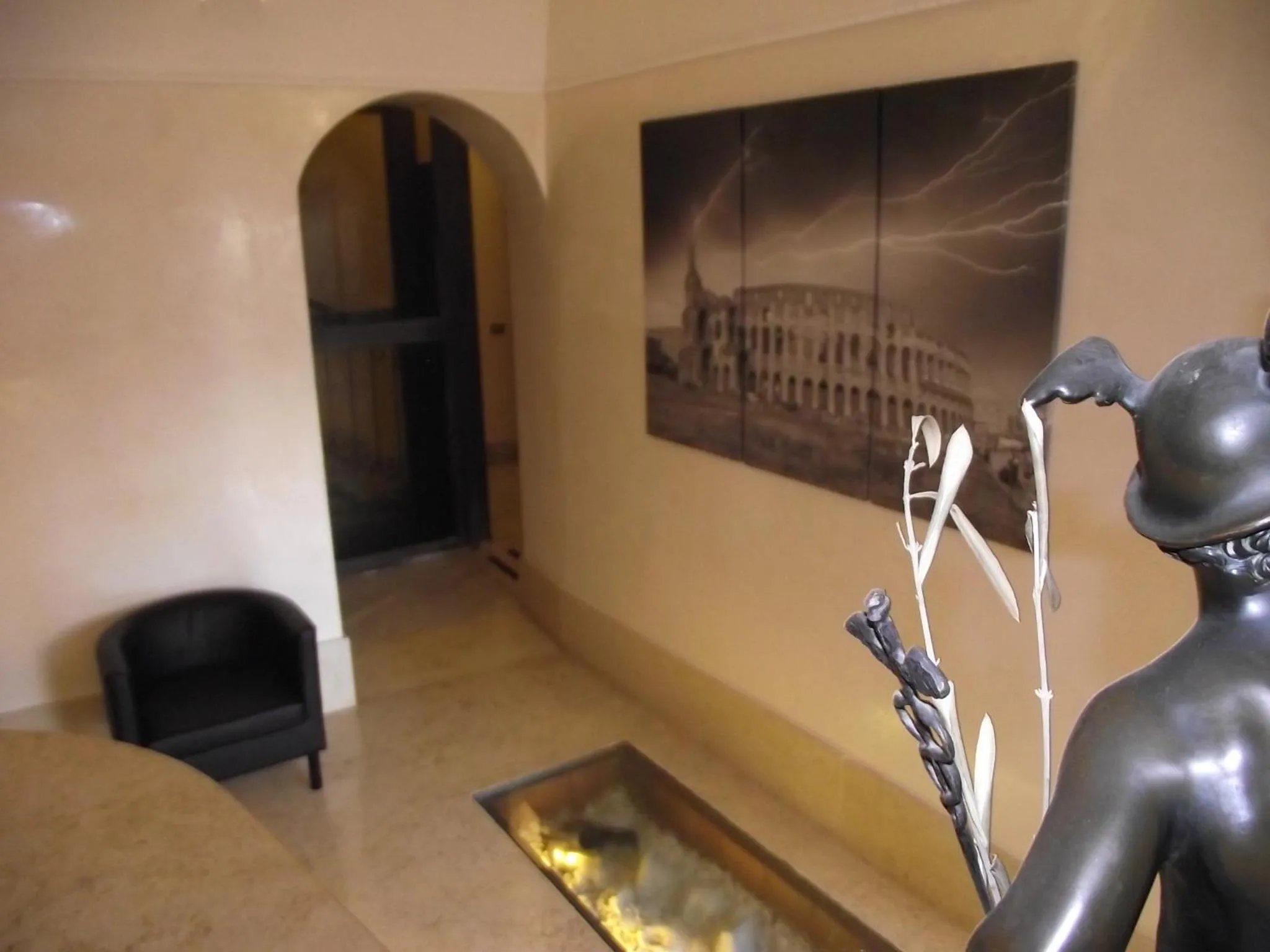 Seating area in Hotel Elide