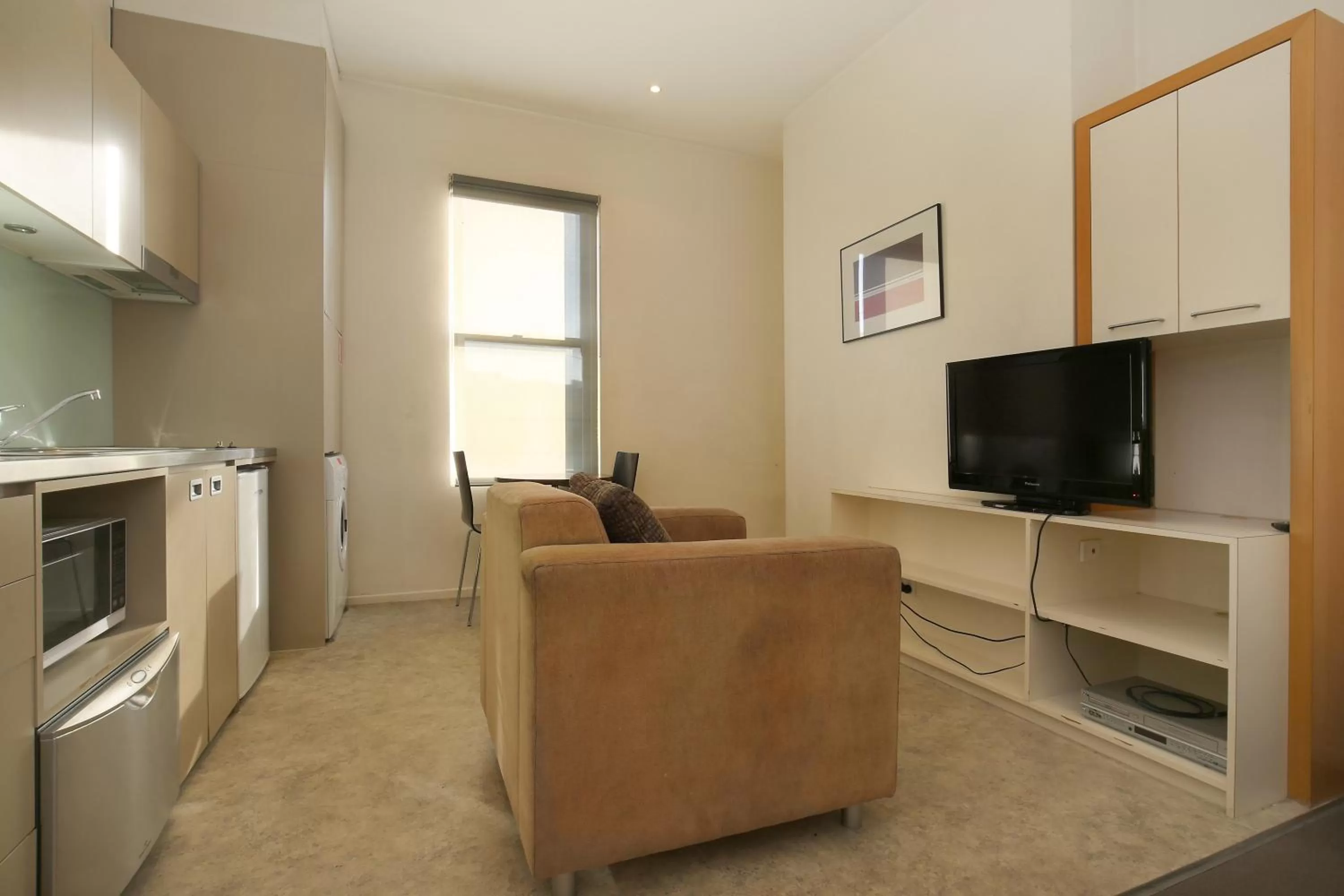 Kitchen or kitchenette in Plum Serviced Apartments North Melbourne