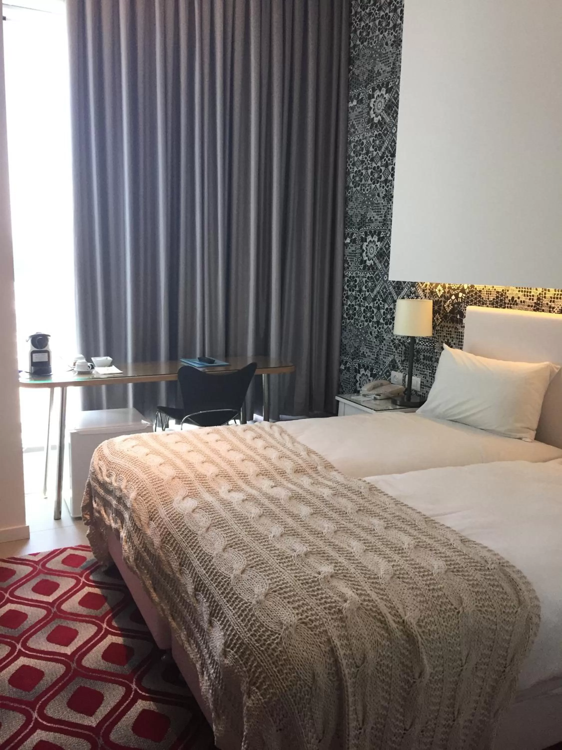 Bed in Metropolitan Hotel