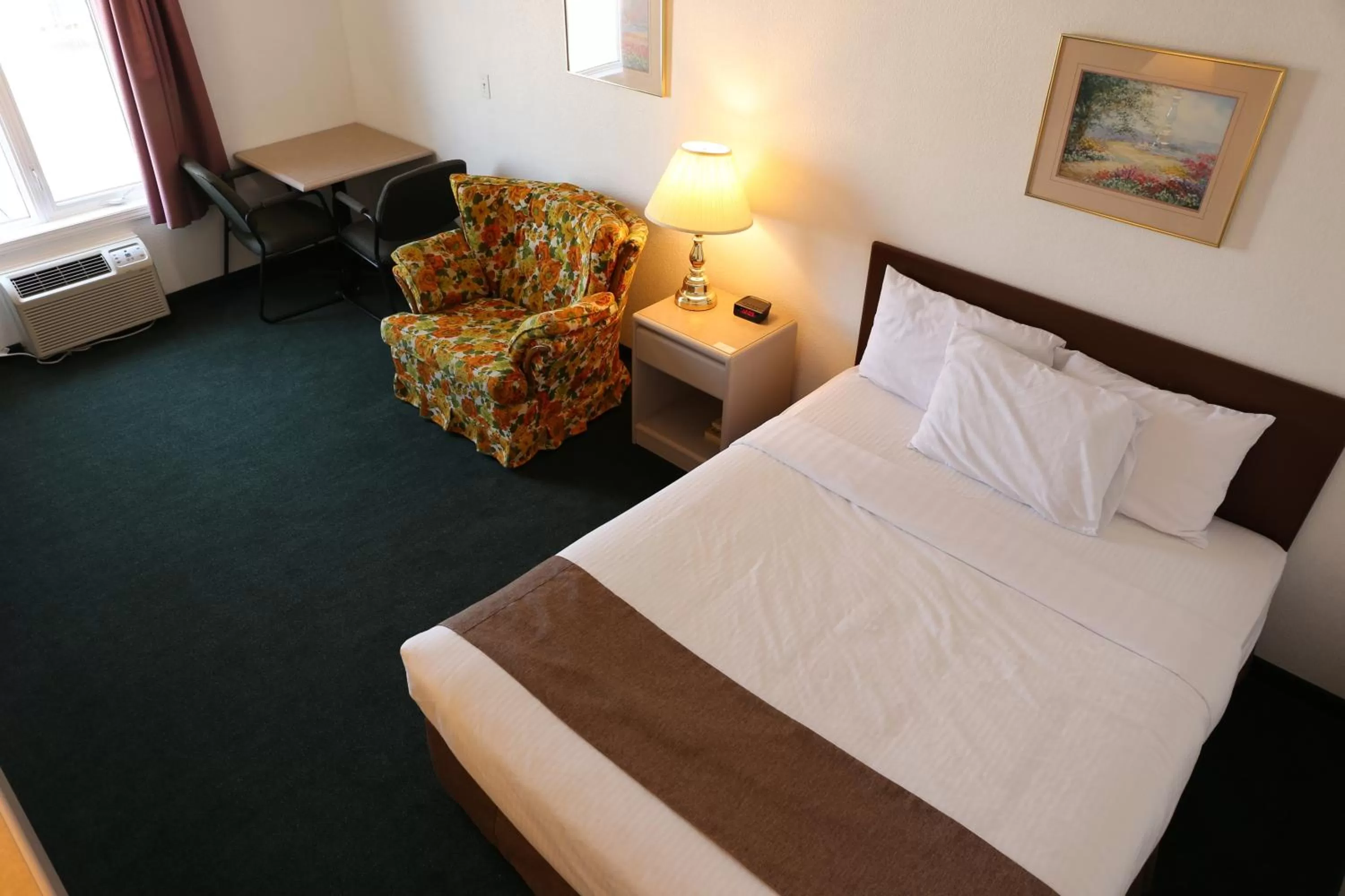 Bedroom, Bed in Didsbury Country Inn