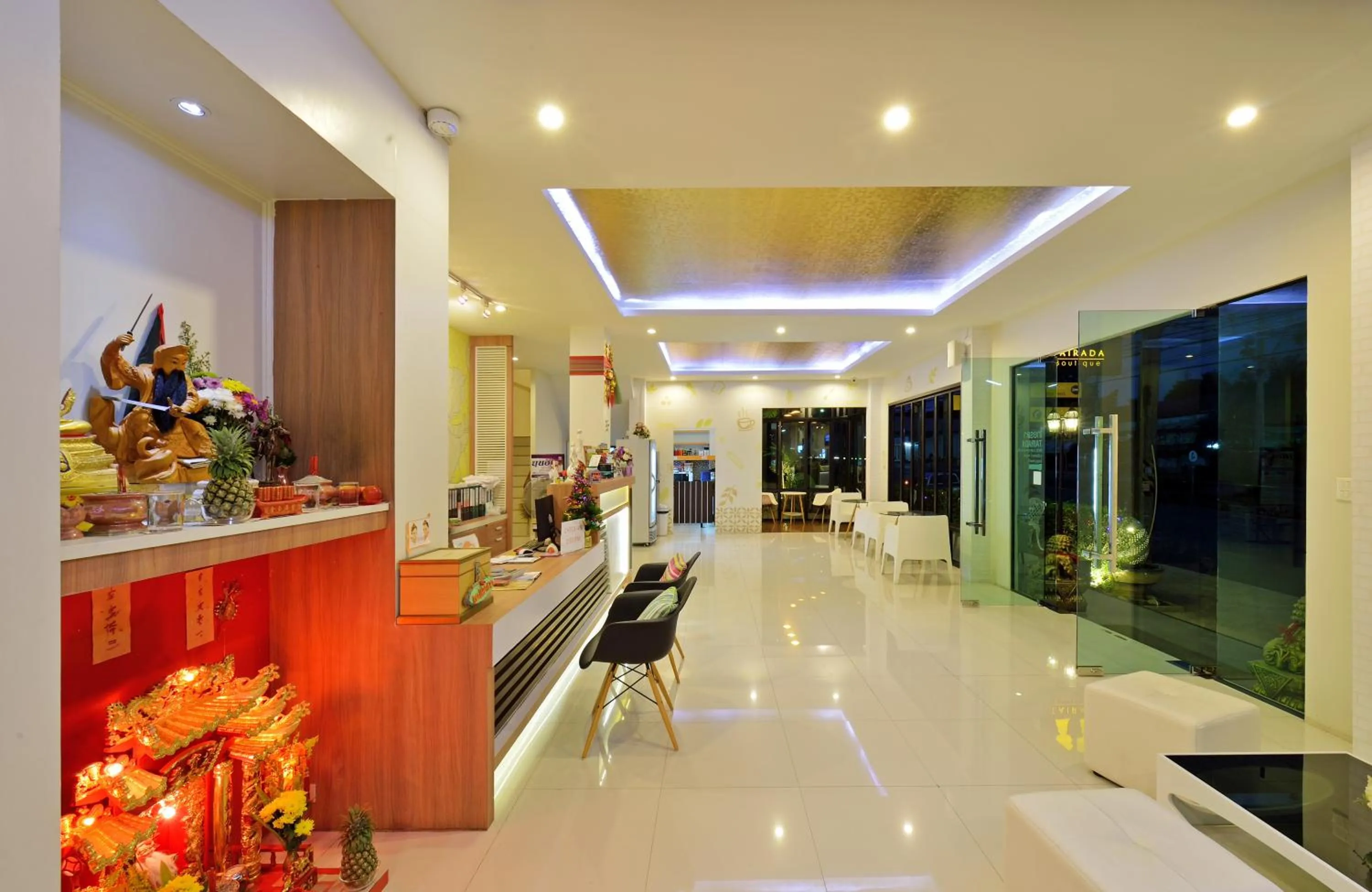 Lobby or reception in Tairada Boutique Hotel