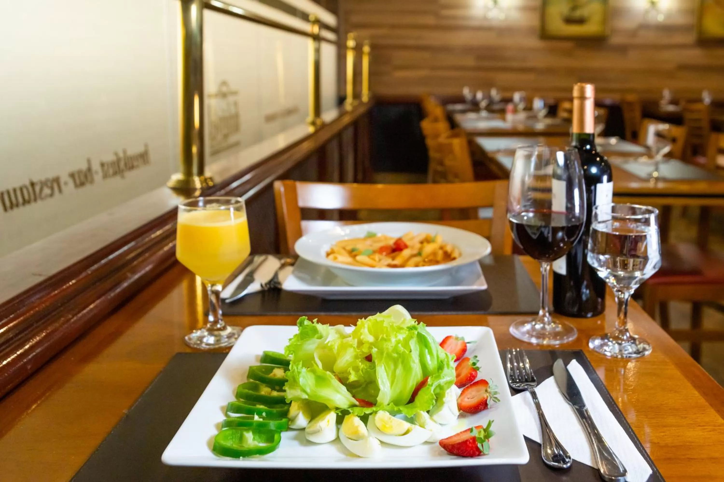 Restaurant/places to eat in Rio Aeroporto Hotel Galeão