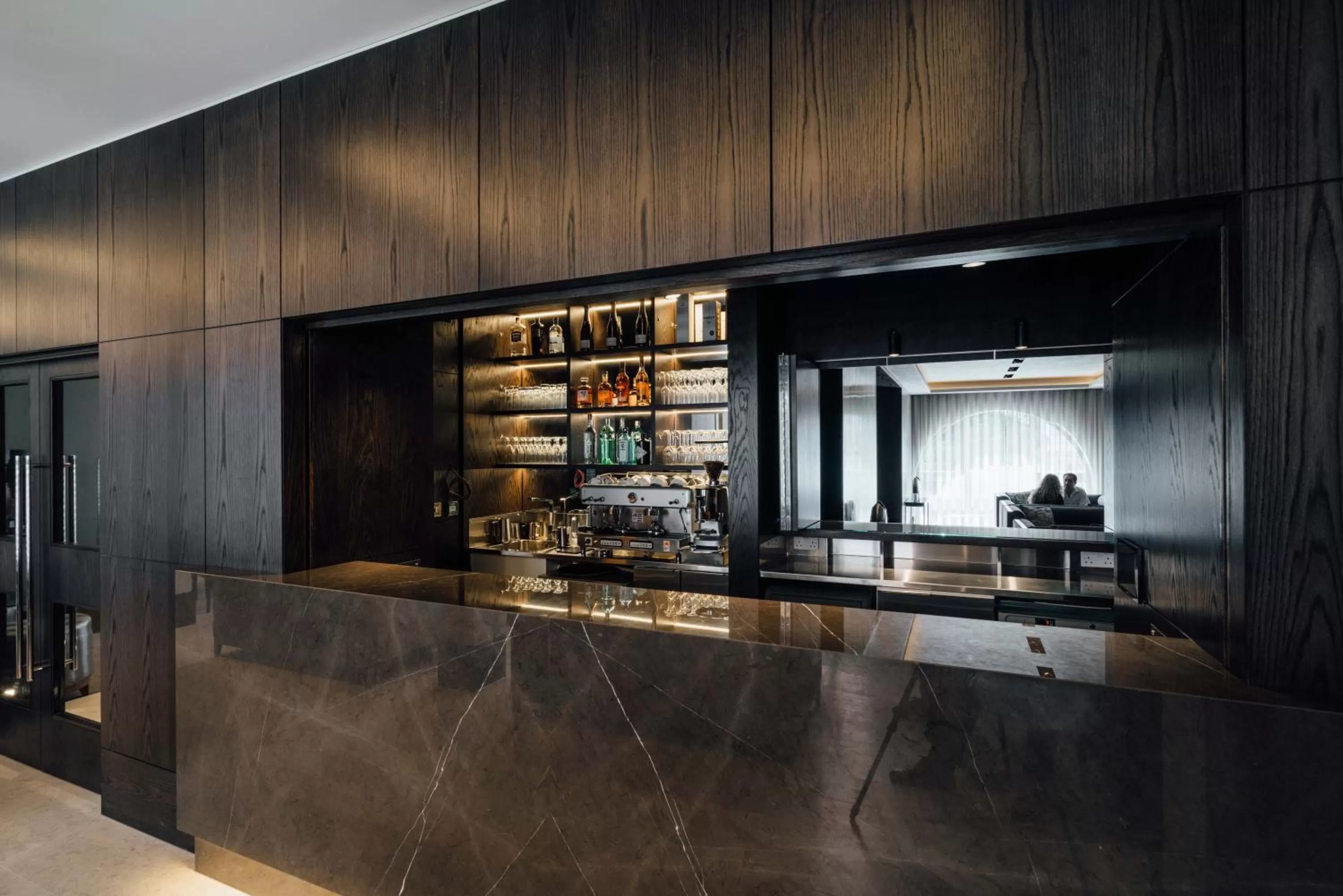 Lounge or bar in One Warwick Park Hotel