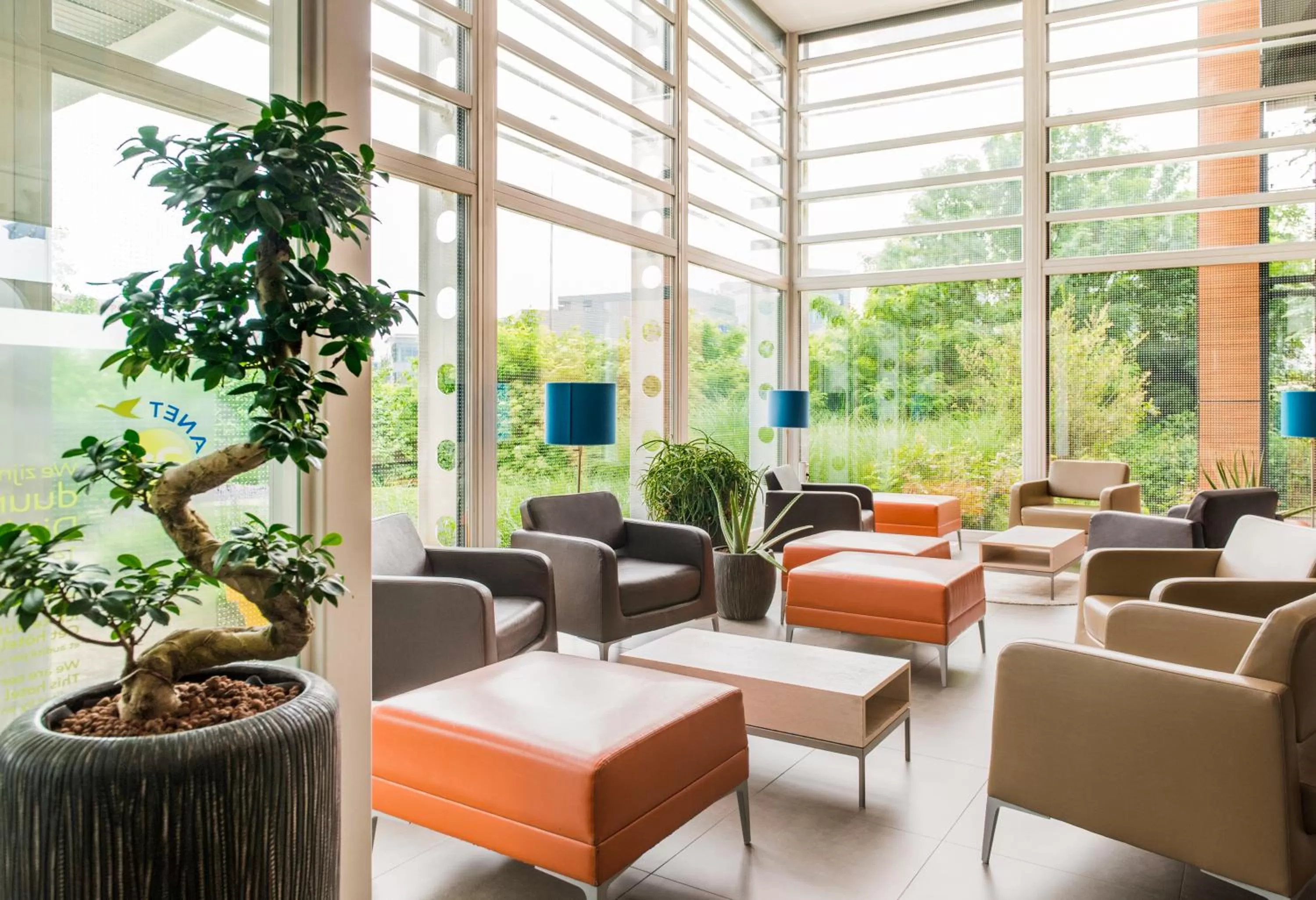 Lobby or reception in Novotel Brussels Airport