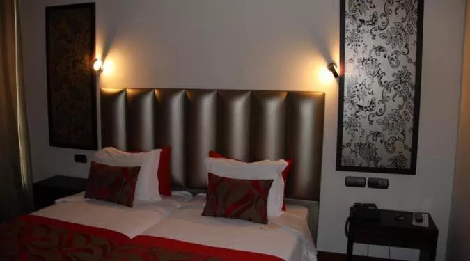 Bed in Hotel Dighton