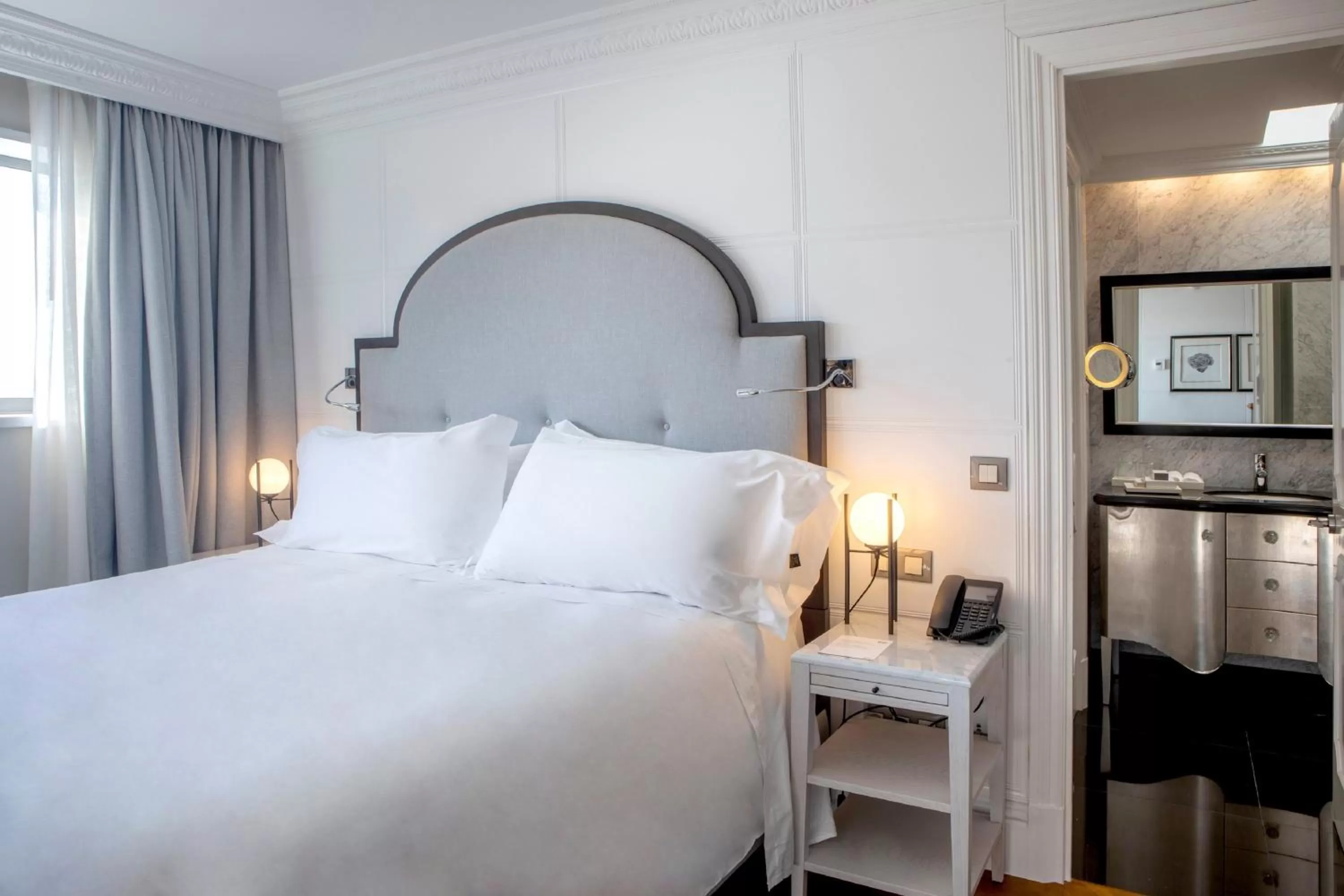 Photo of the whole room, Bed in InterContinental Porto - Palacio das Cardosas by IHG