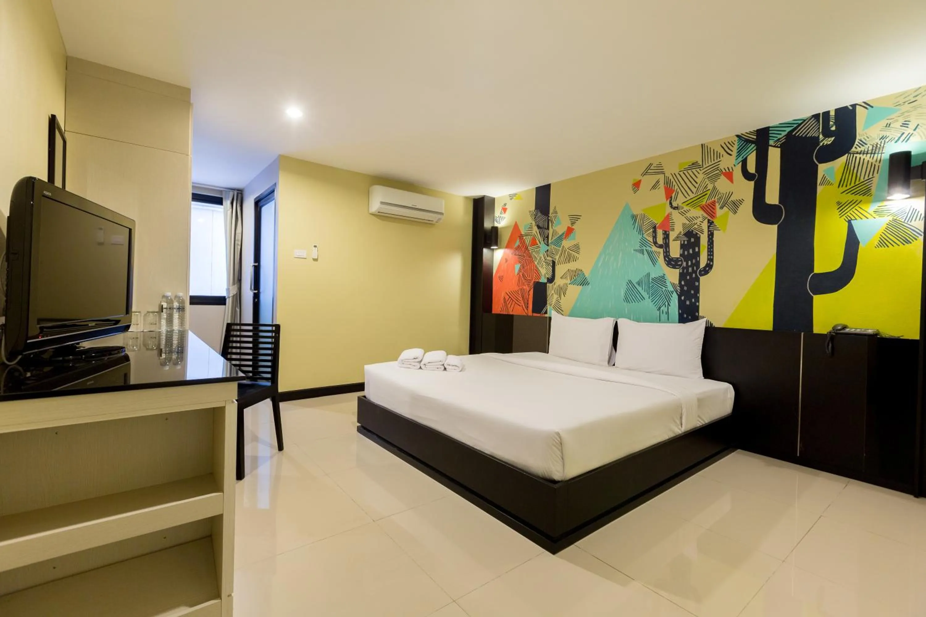 Bedroom, Bed in Pen Ta Hug Hotel