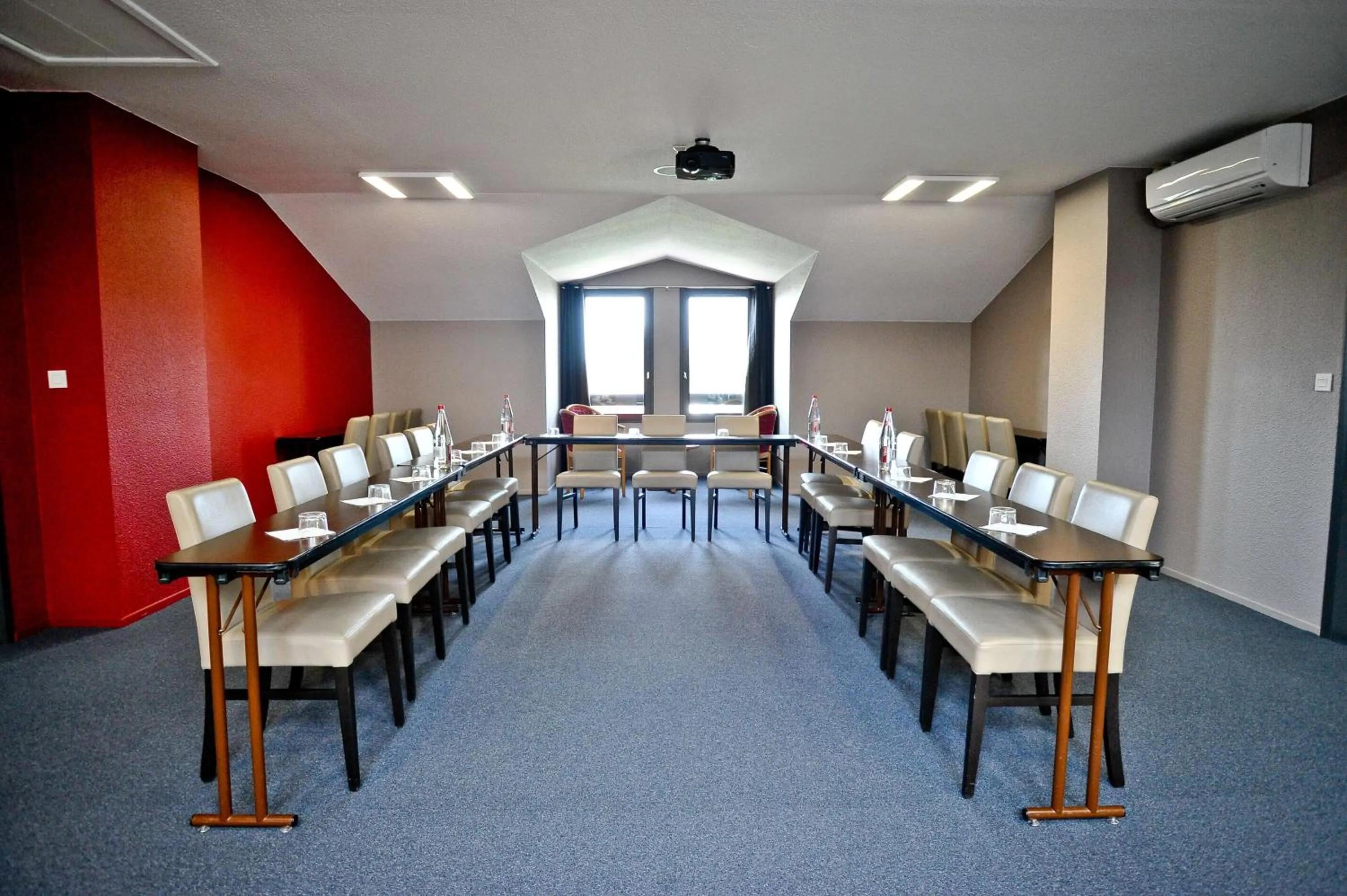 Business facilities in Hotel Loreak