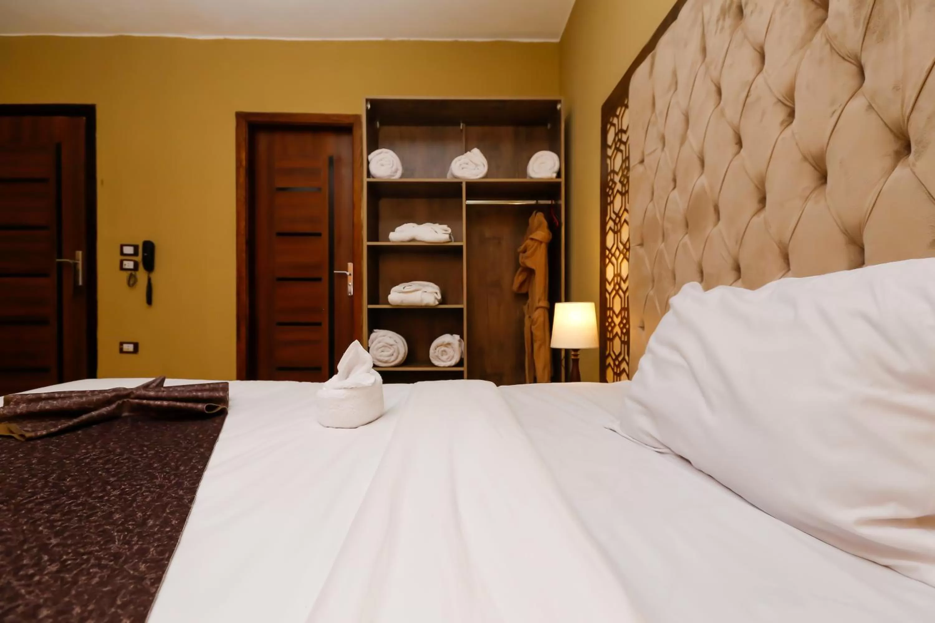 Bed in King Cheops Inn - Pyramid View