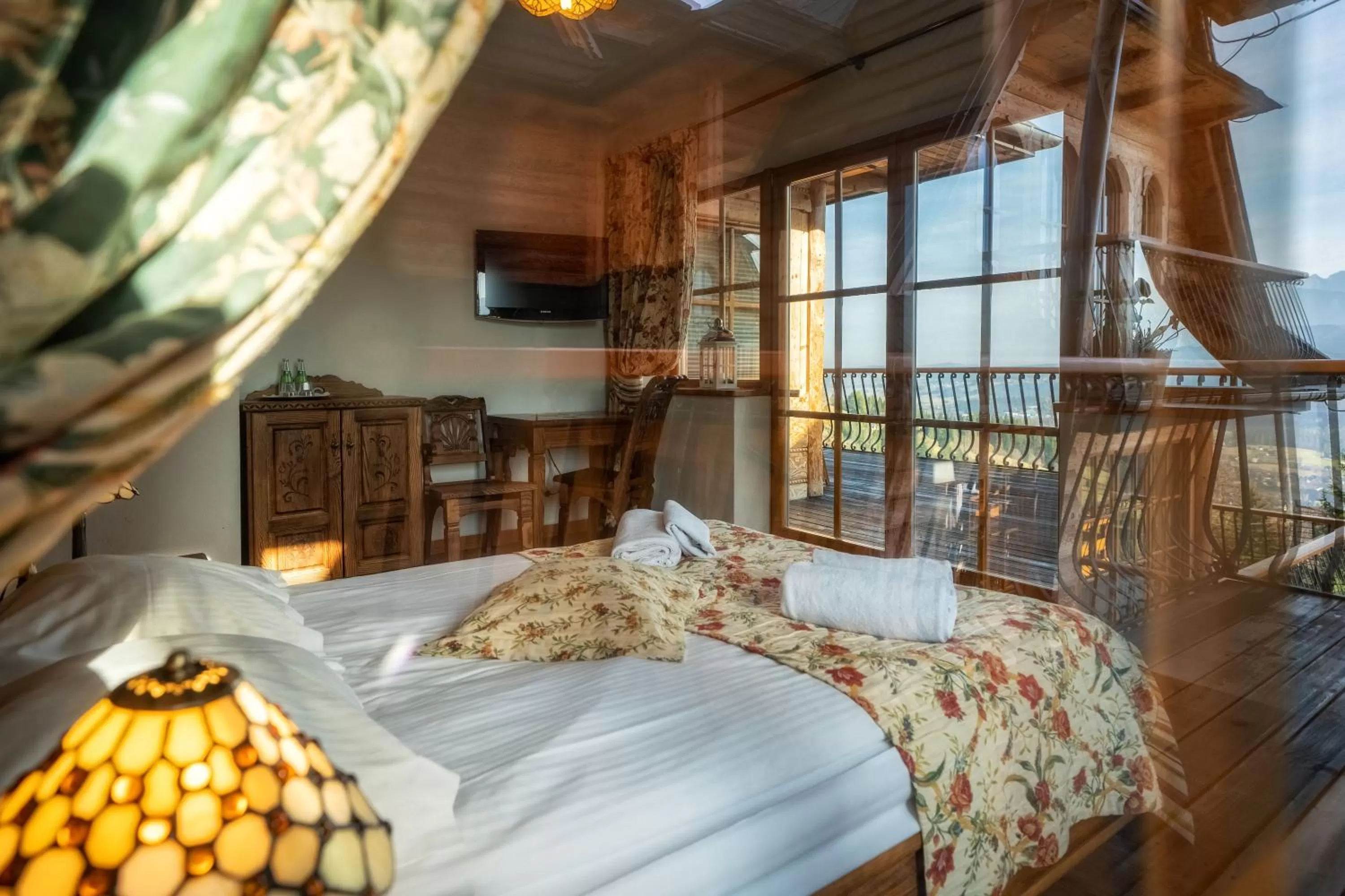 Bedroom, Bed in Butorowy Dwór