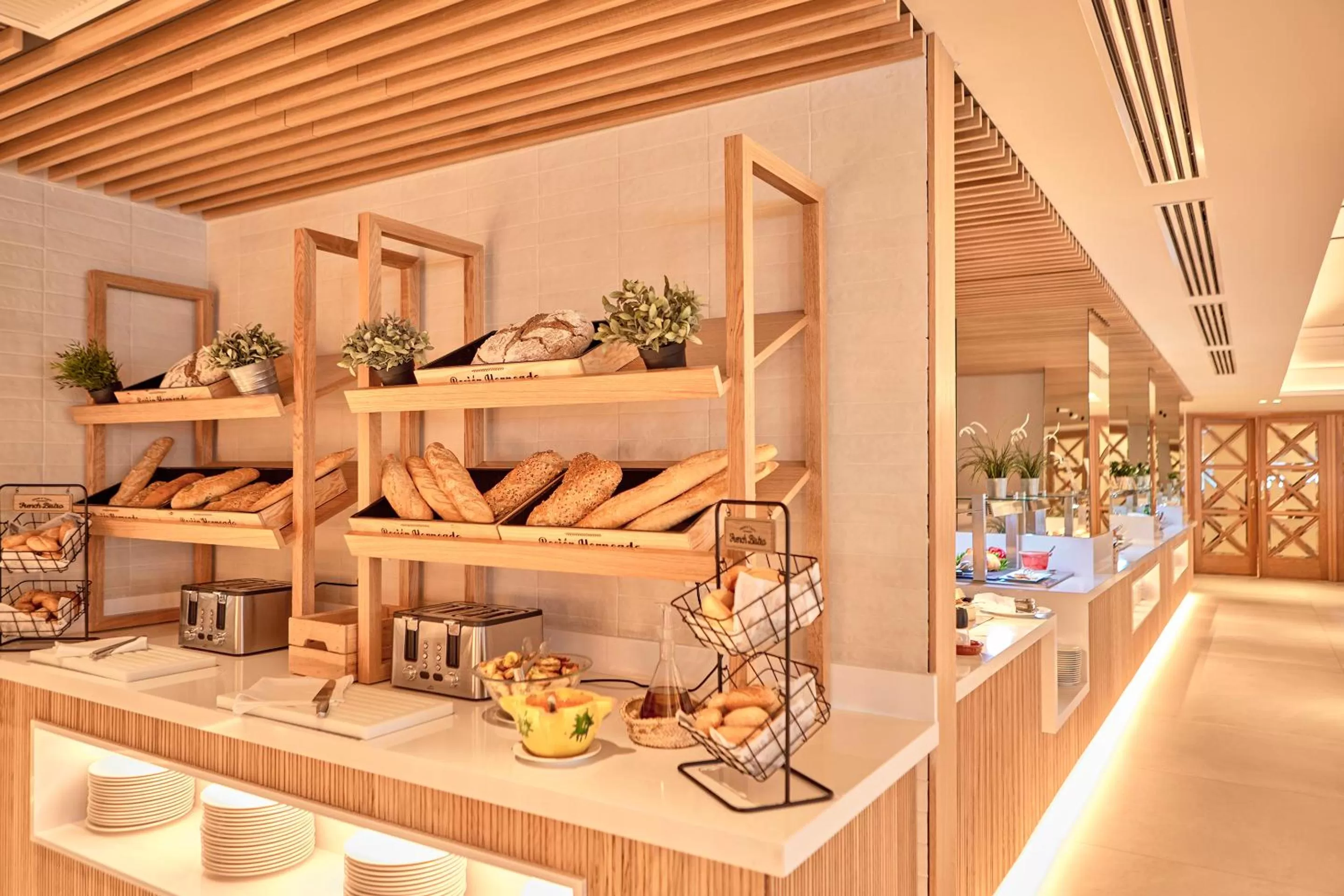 Buffet breakfast in Universal Hotel Lido Park & Spa