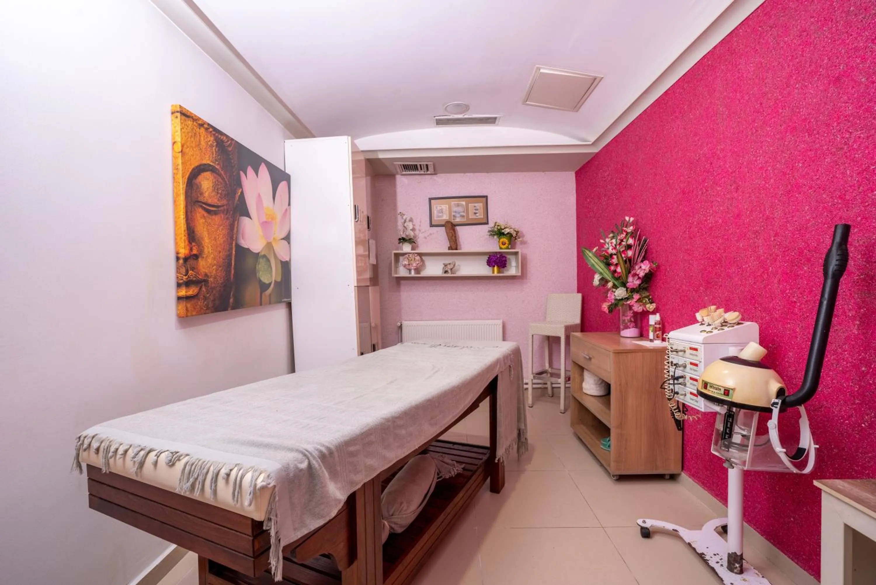 Massage, Bed in City Live Hotel