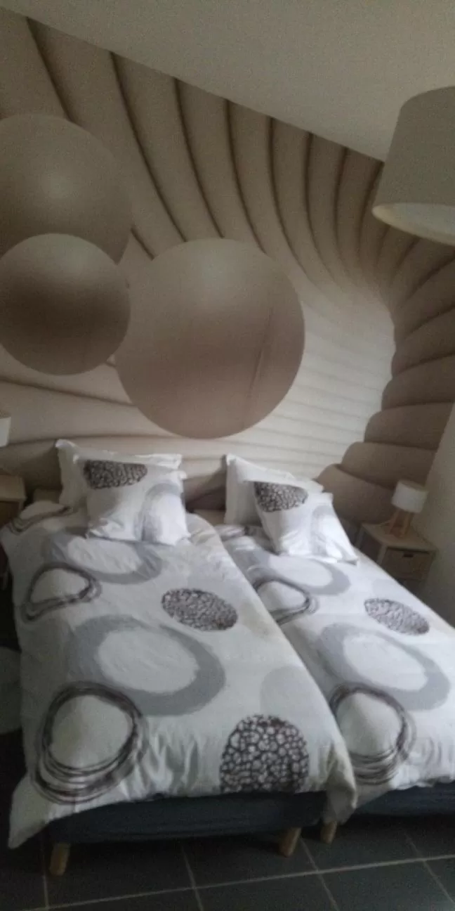 Bed in la chambre du clos Barriant