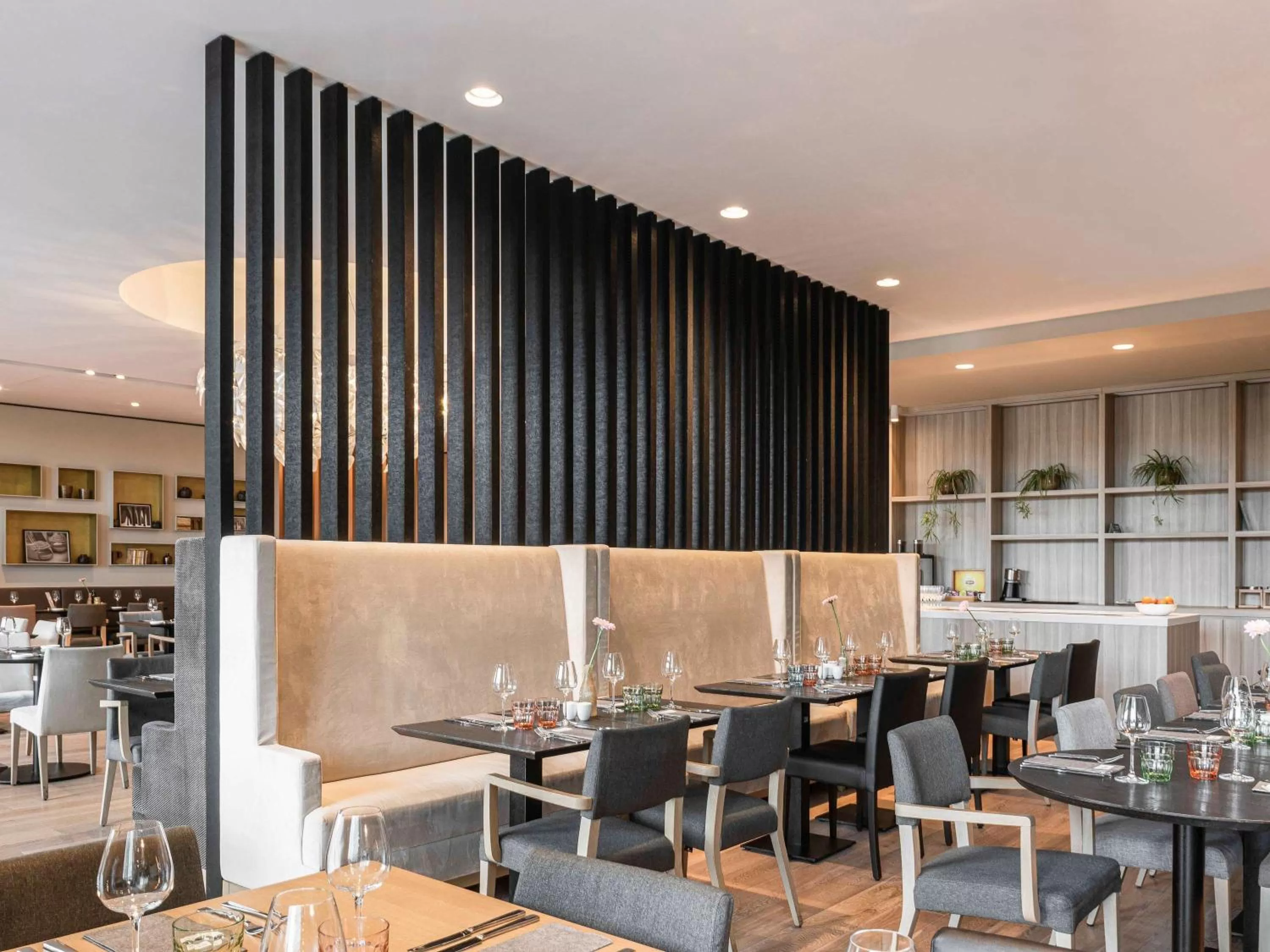 Restaurant/places to eat in Mercure Roeselare
