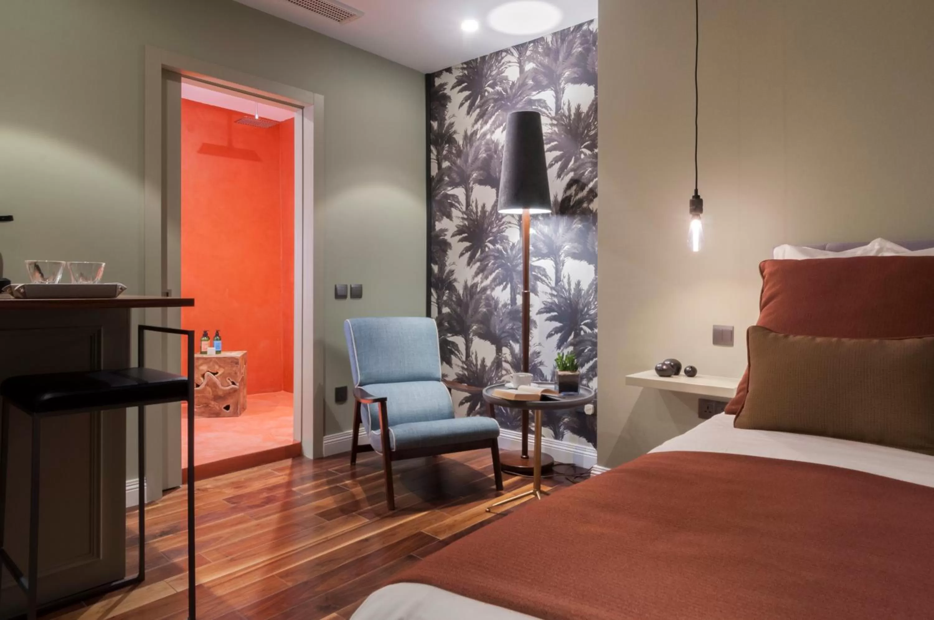 Seating area, Bed in The Coleridge Boutique Hotel In Valletta