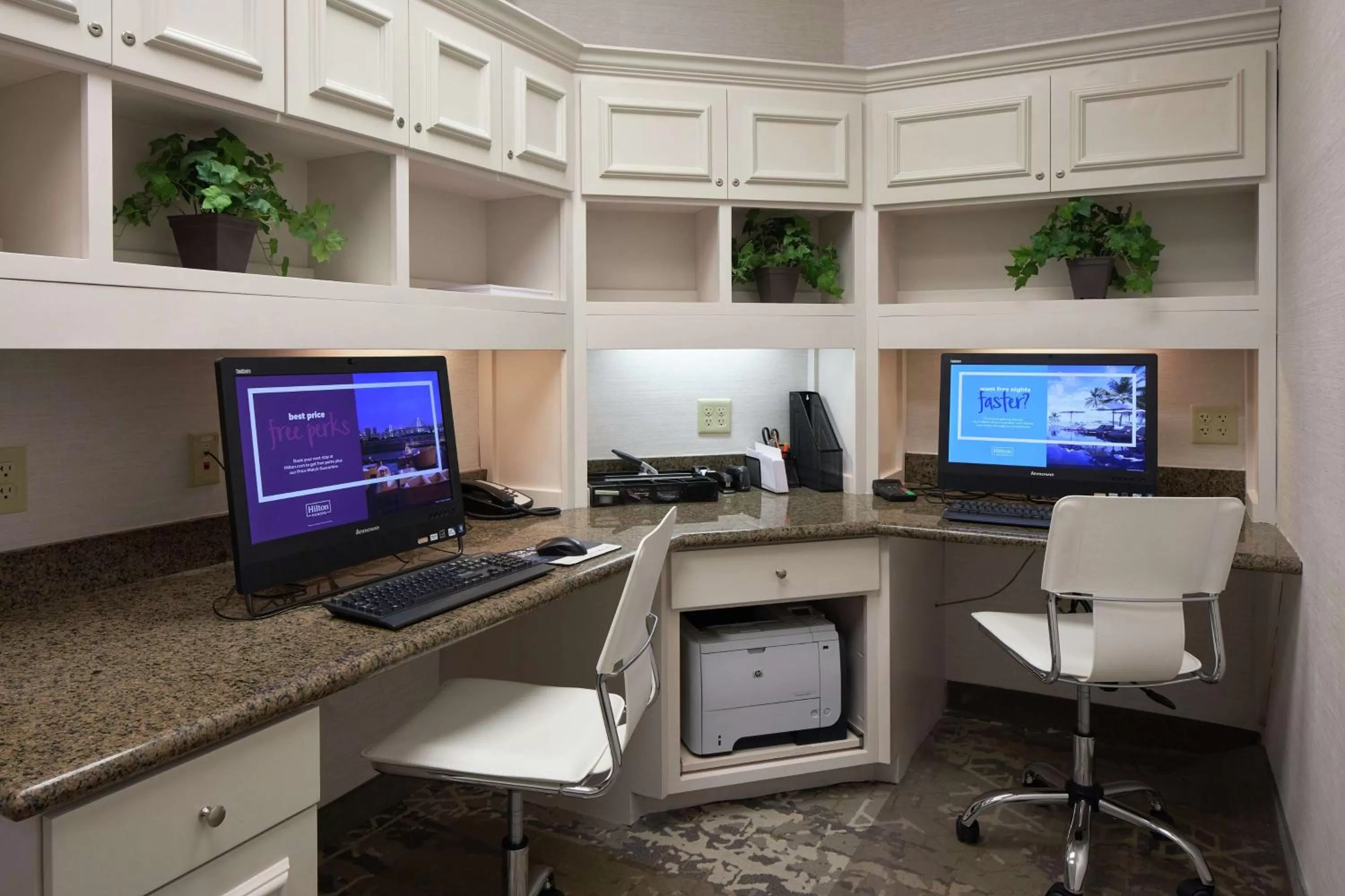 Business facilities in Hilton Garden Inn Evansville