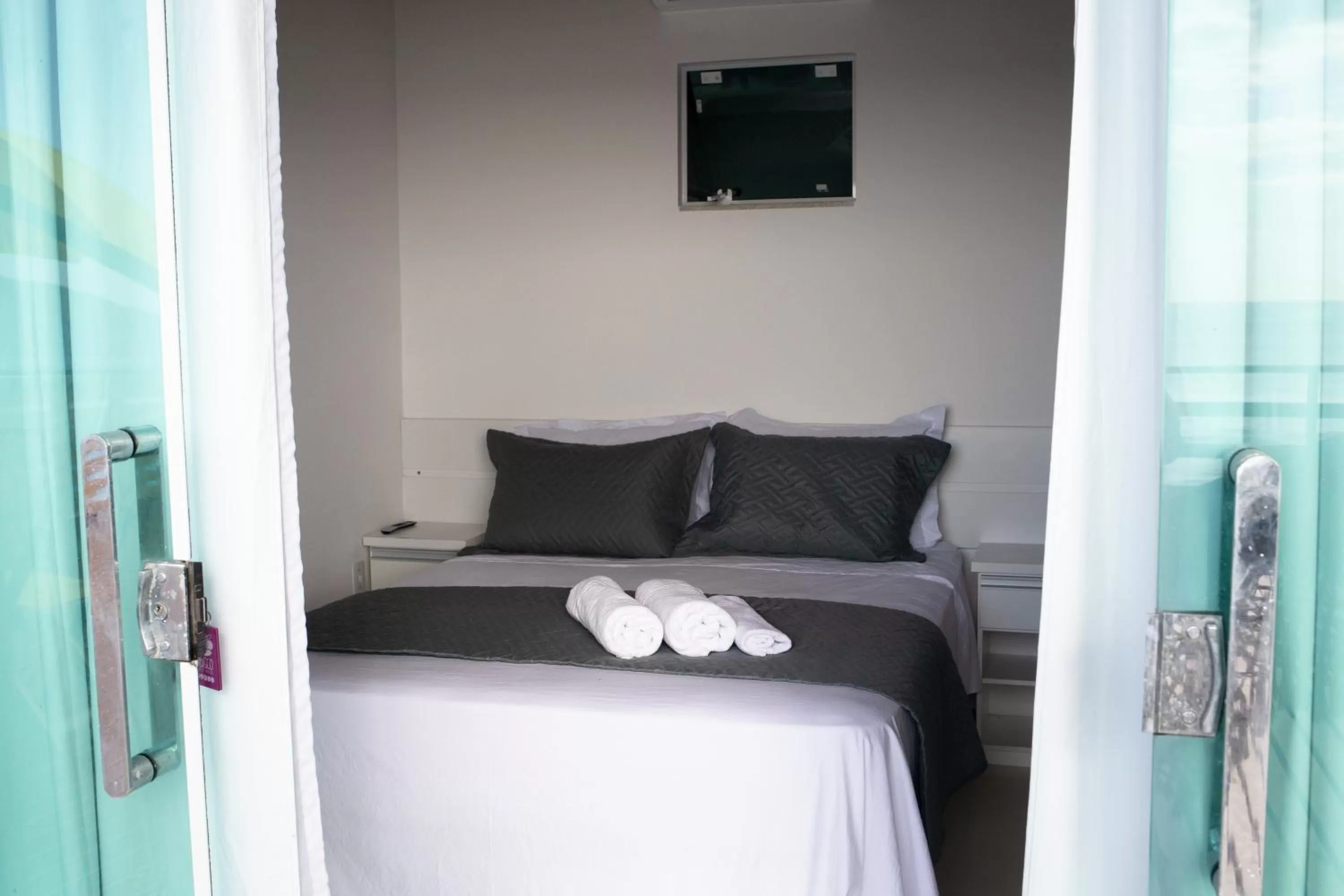 Deluxe Suite with Sea View in Hibisco Guest House