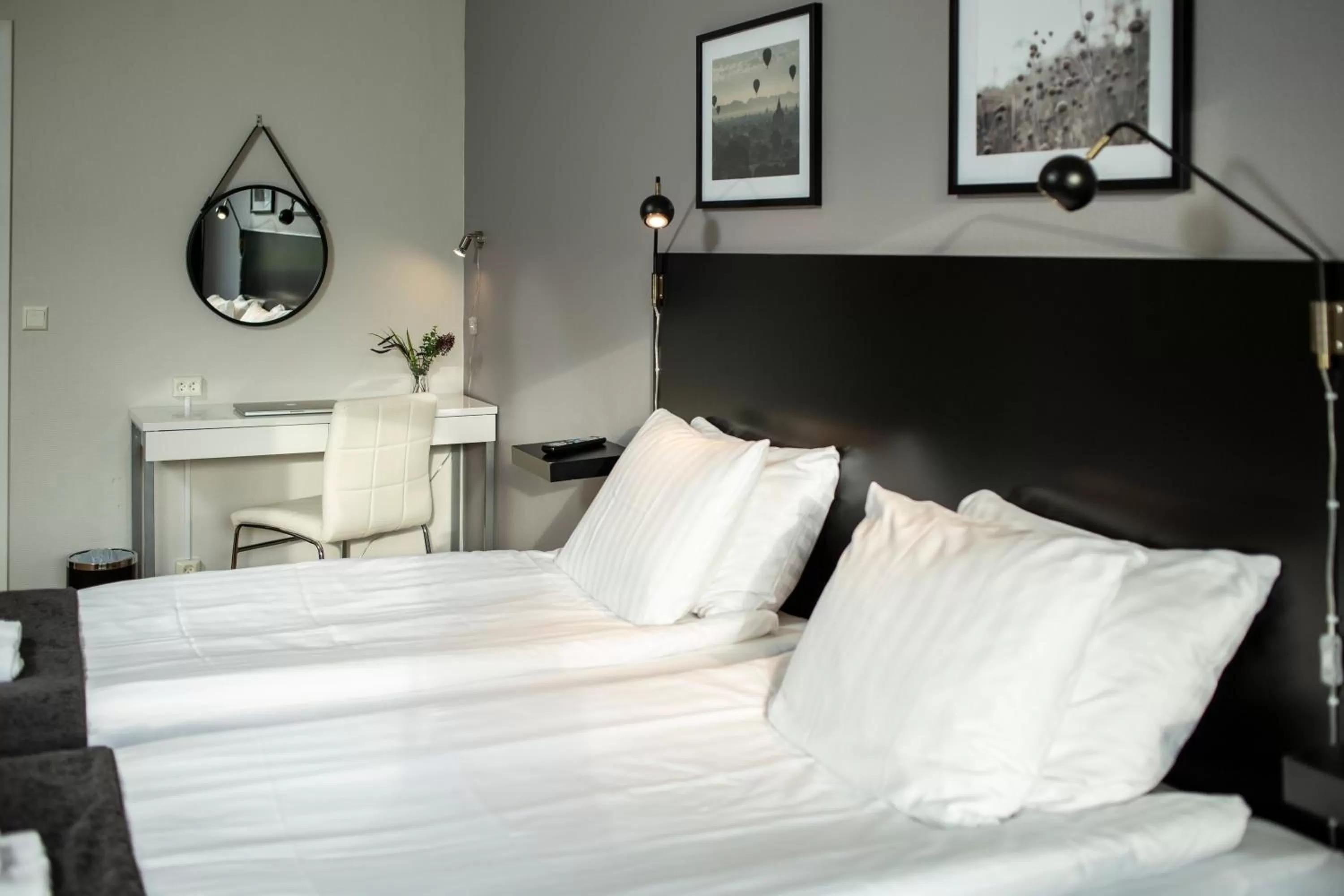 Photo of the whole room, Bed in Hotell Solhem Park