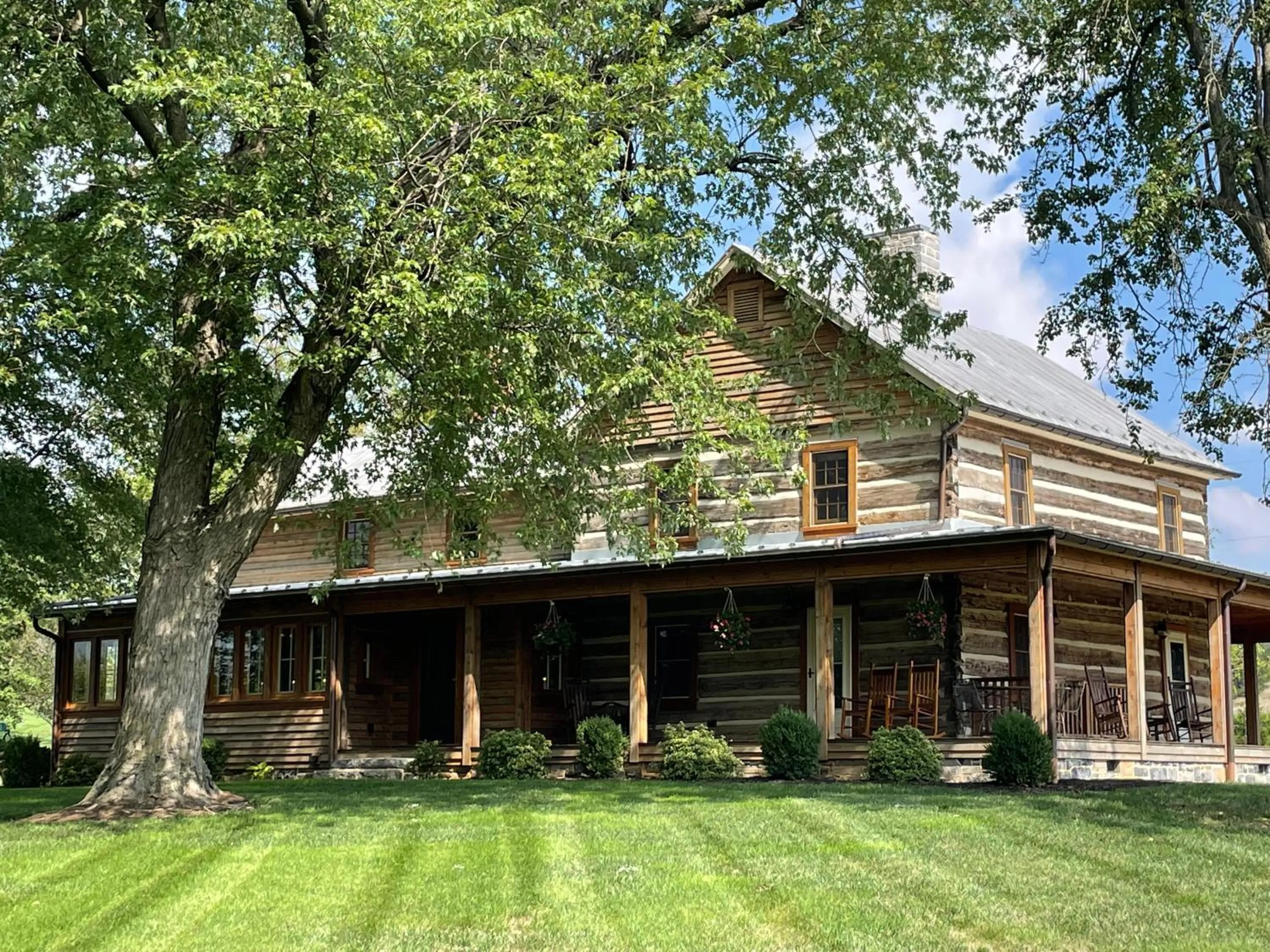 Property Building in Silver Lake Bed and Breakfast