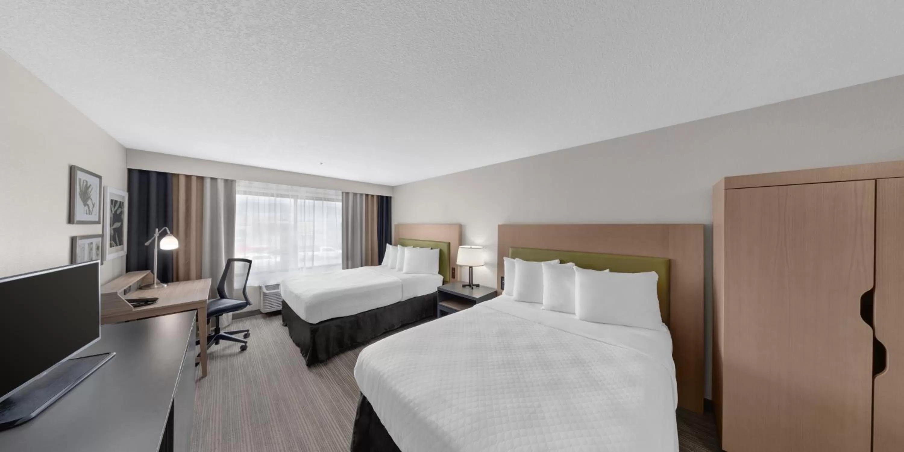 Bedroom, Bed in Country Inn & Suites by Radisson, Fargo, ND