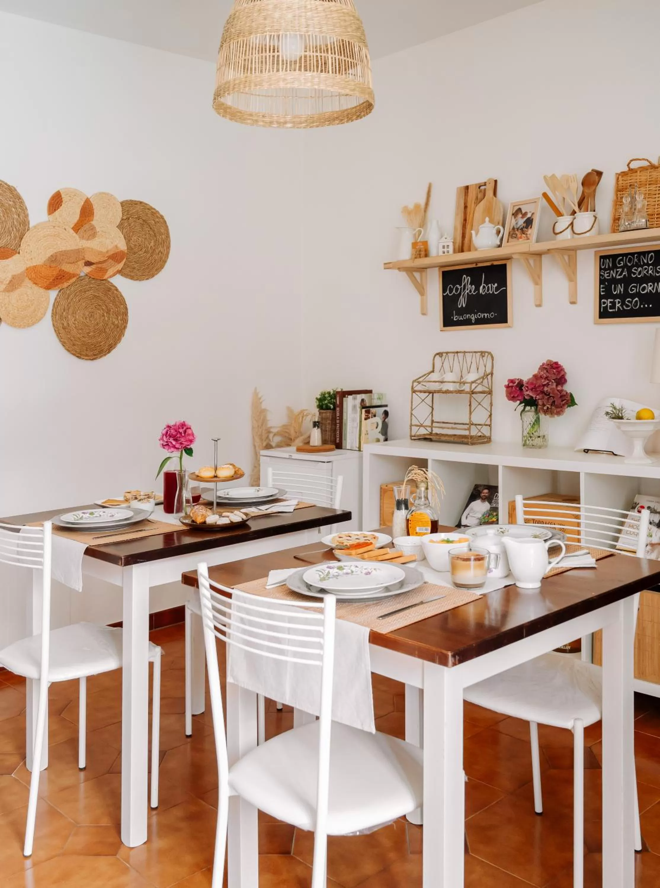 Continental breakfast, Restaurant/Places to Eat in Amy B&B casetta di charme