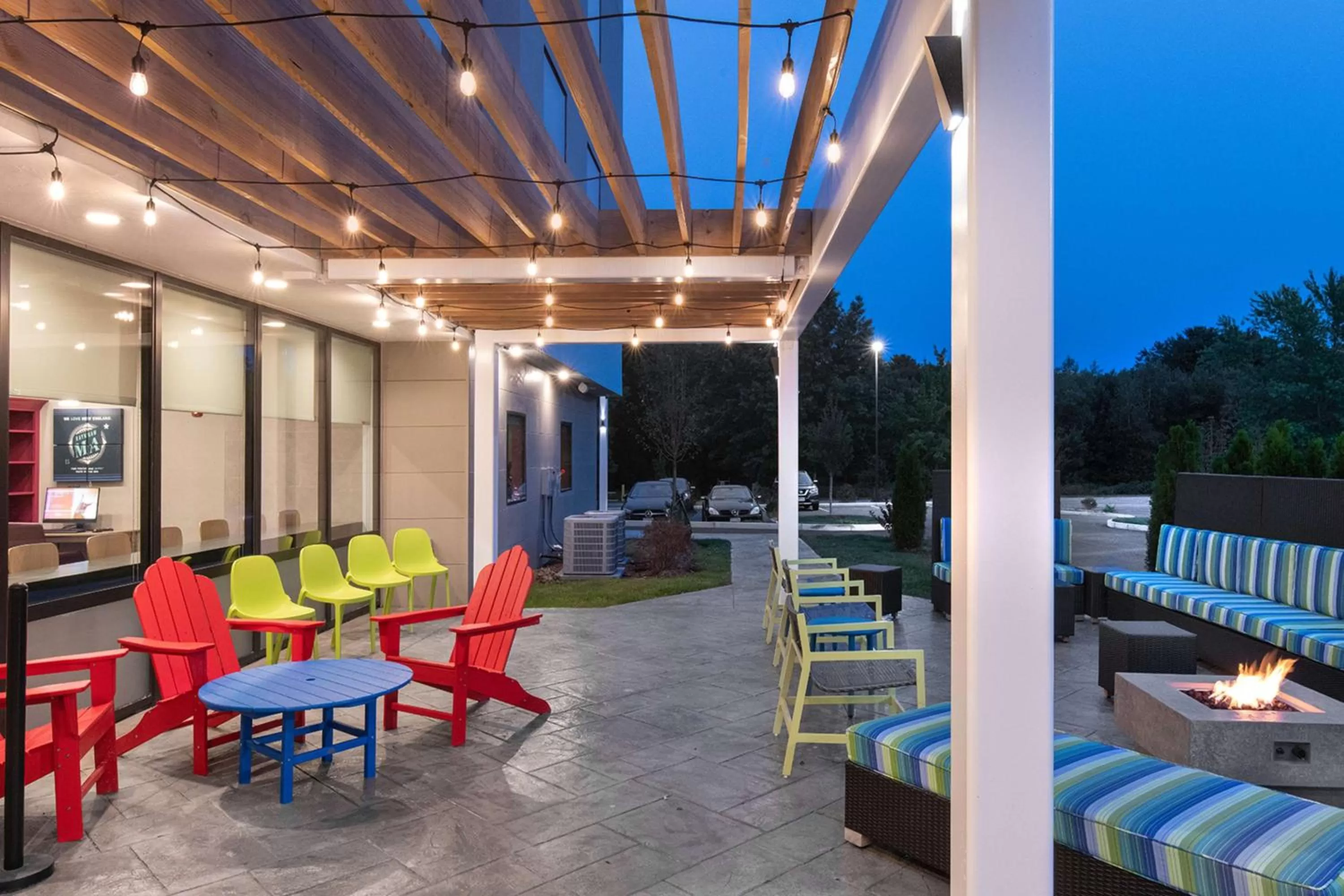 Patio in Home2 Suites By Hilton Raynham Taunton
