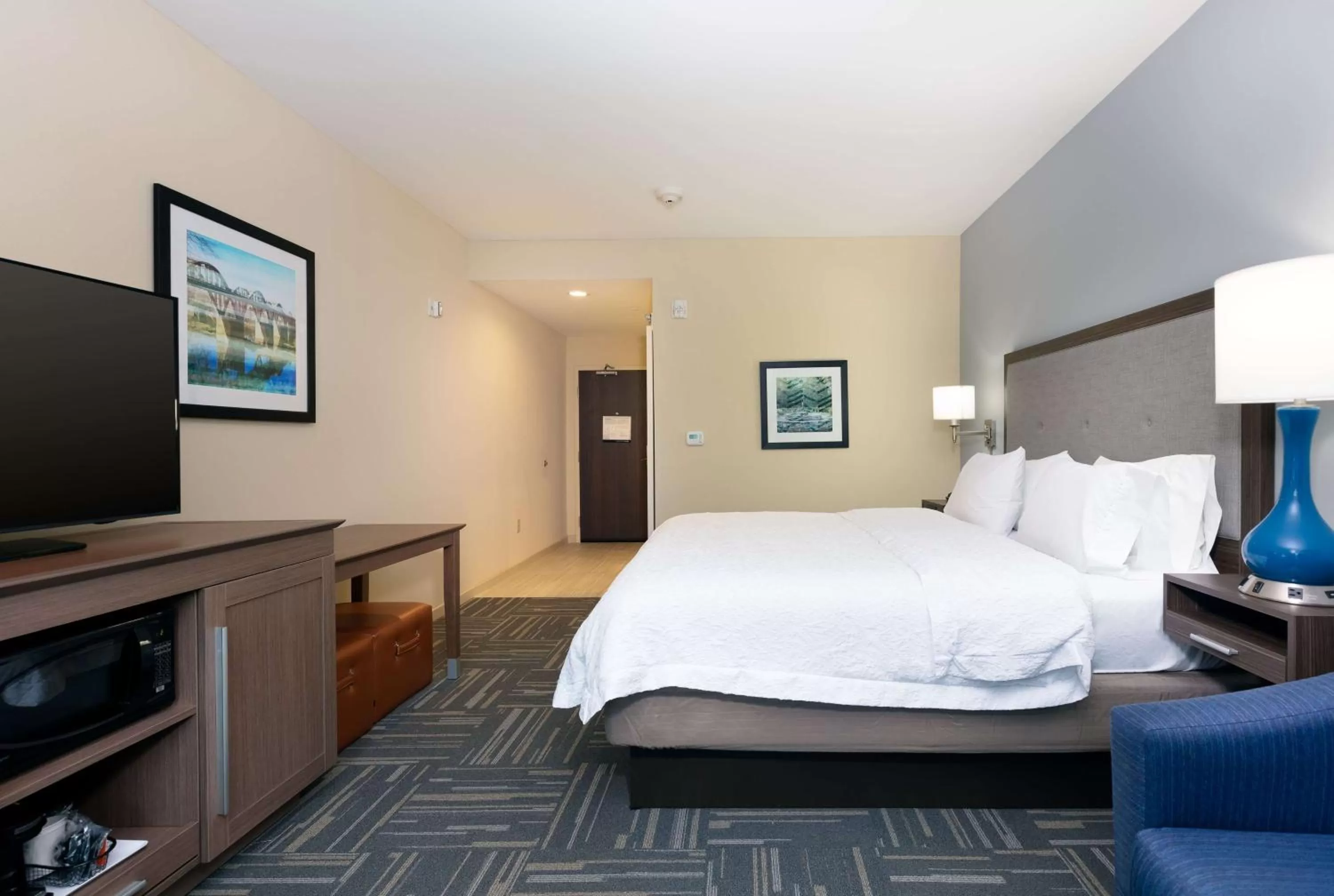 Living room, Bed in Hampton Inn Wetumpka