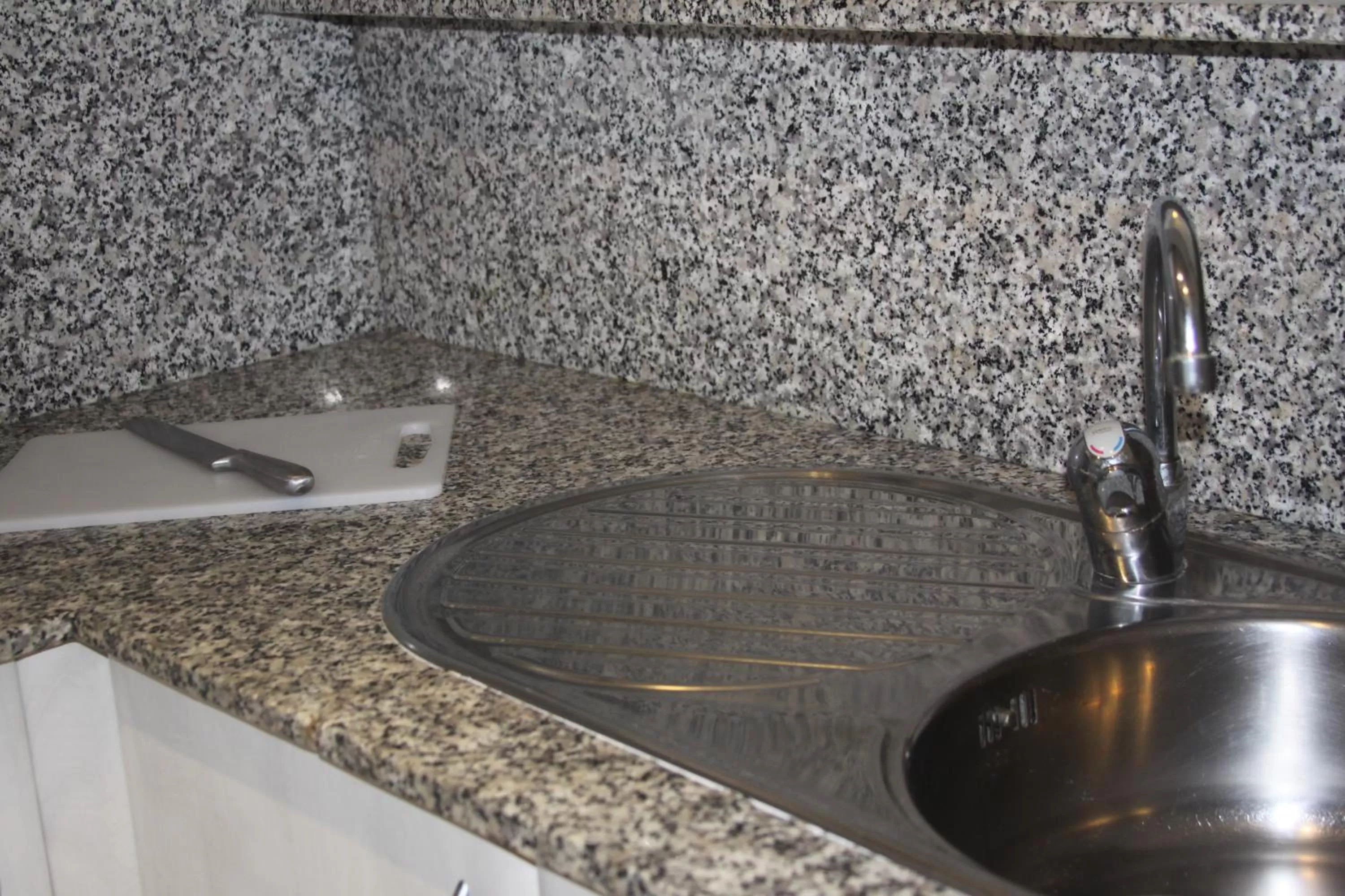 Kitchen or kitchenette in Aparthotel Marsol