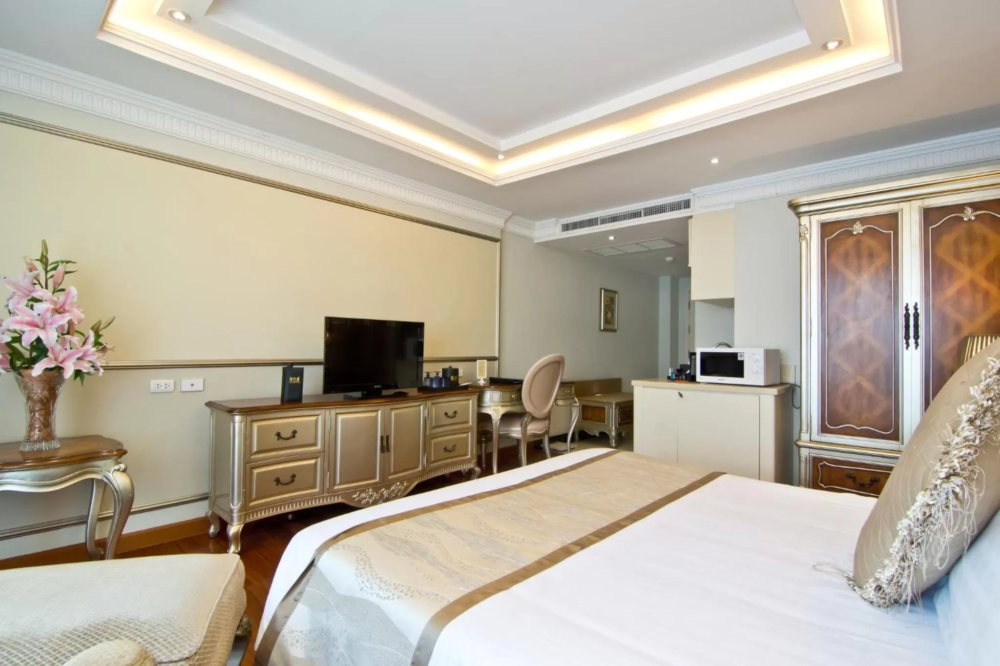 Bed in LK The Empress