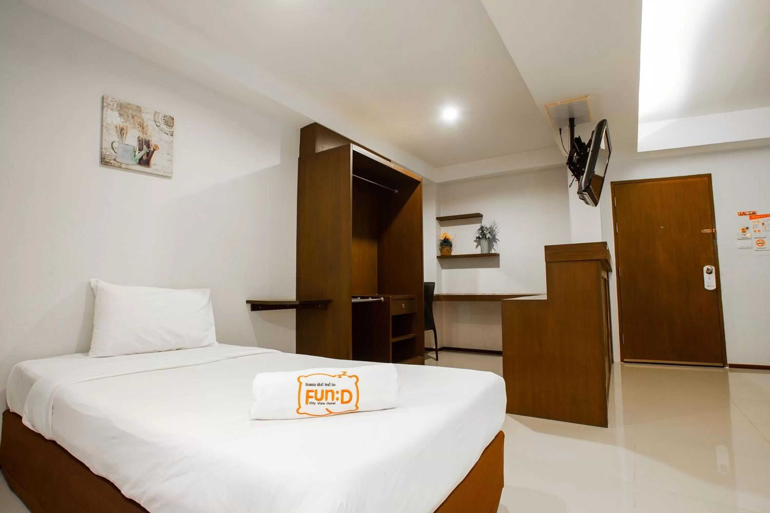 Bedroom, Bed in Fun-D City View SHA Plus
