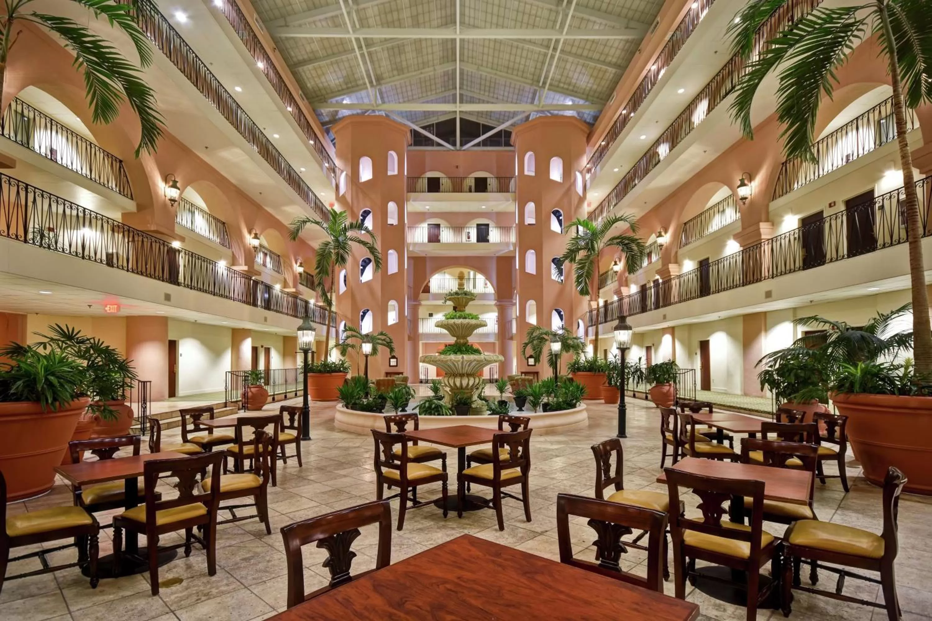 Lobby or reception in Embassy Suites Charleston - Historic District