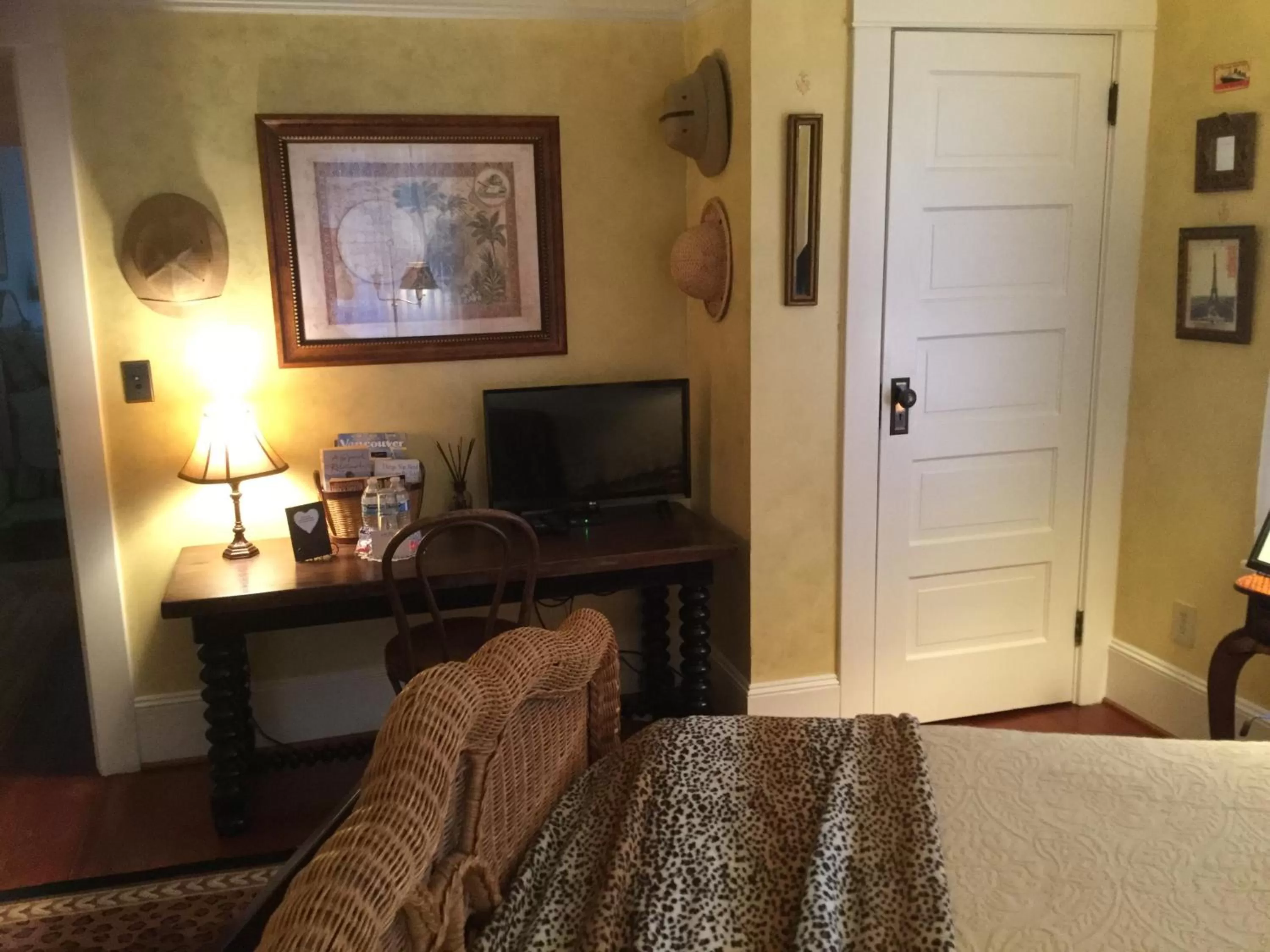 Bed in Briar Rose Inn Vancouver WA USA