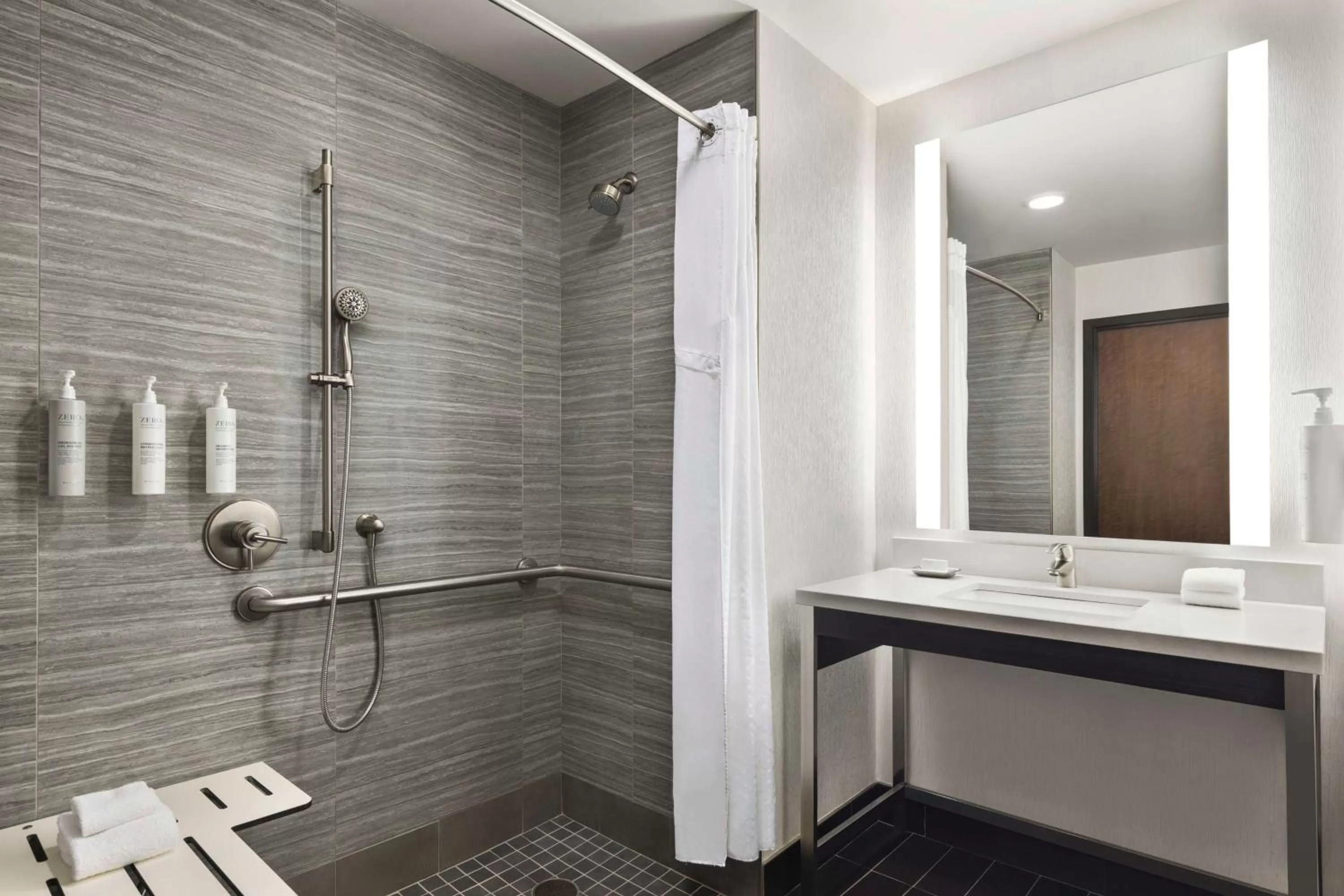 Bathroom in Hampton Inn San Francisco Downtown/Convention Center