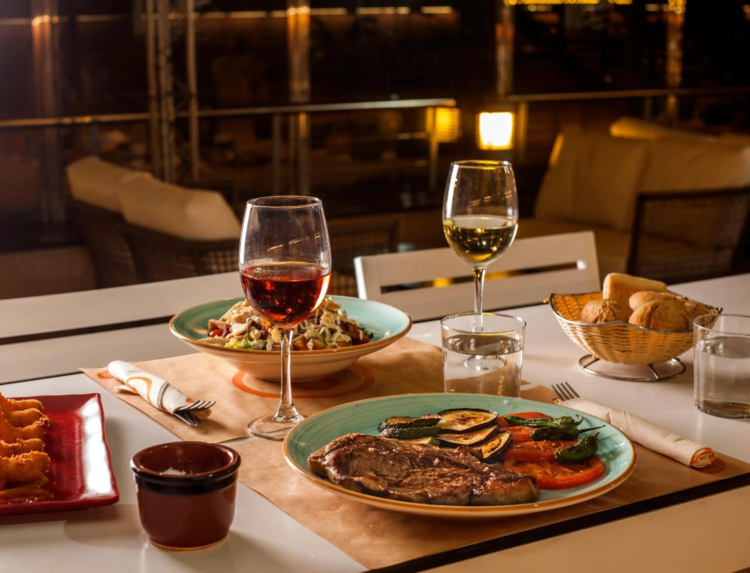 Food and drinks in Hotel Monterrey Roses by Pierre & Vacances