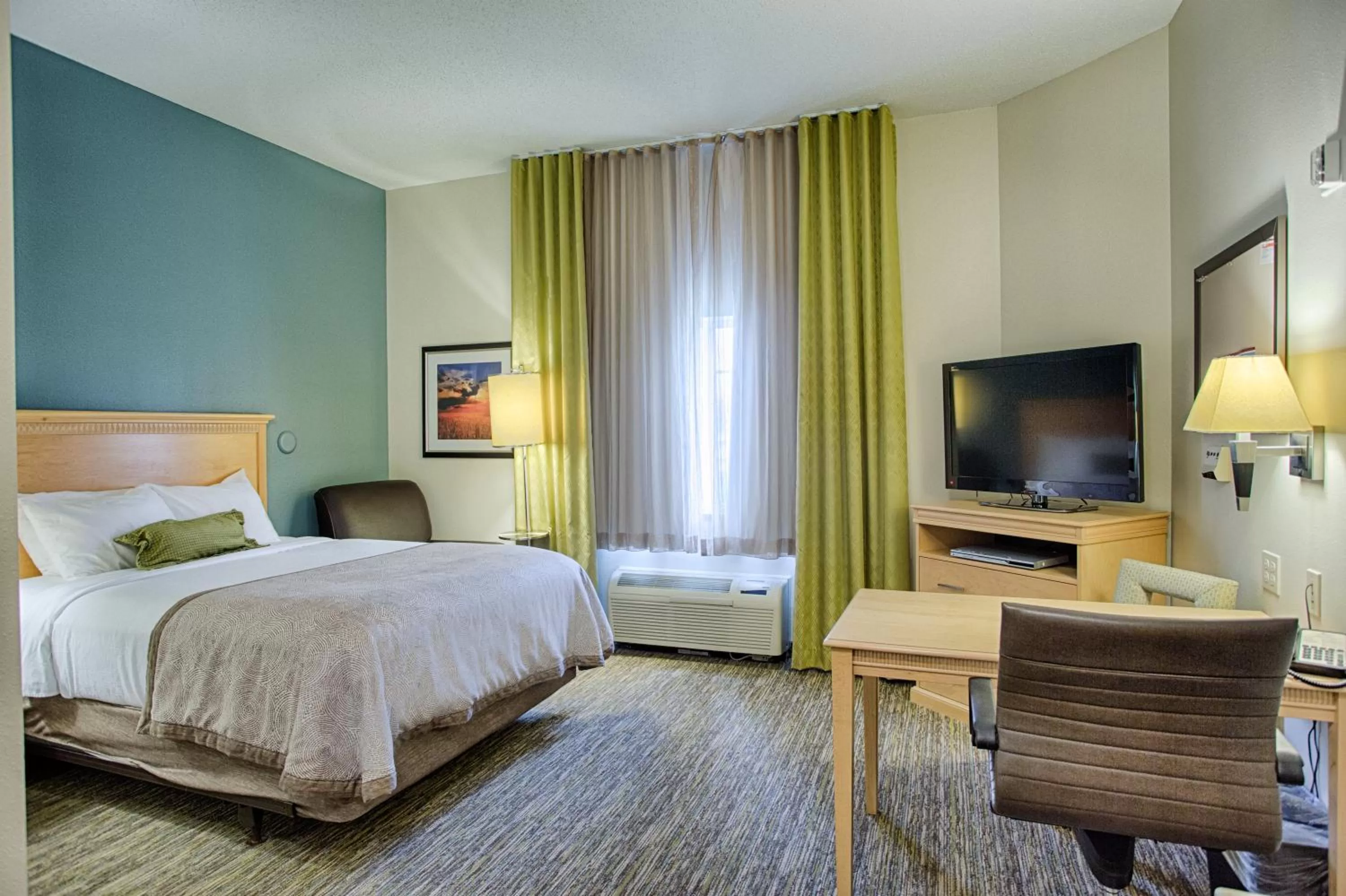 Photo of the whole room, Bed in Candlewood Suites Fargo-North Dakota State University by IHG