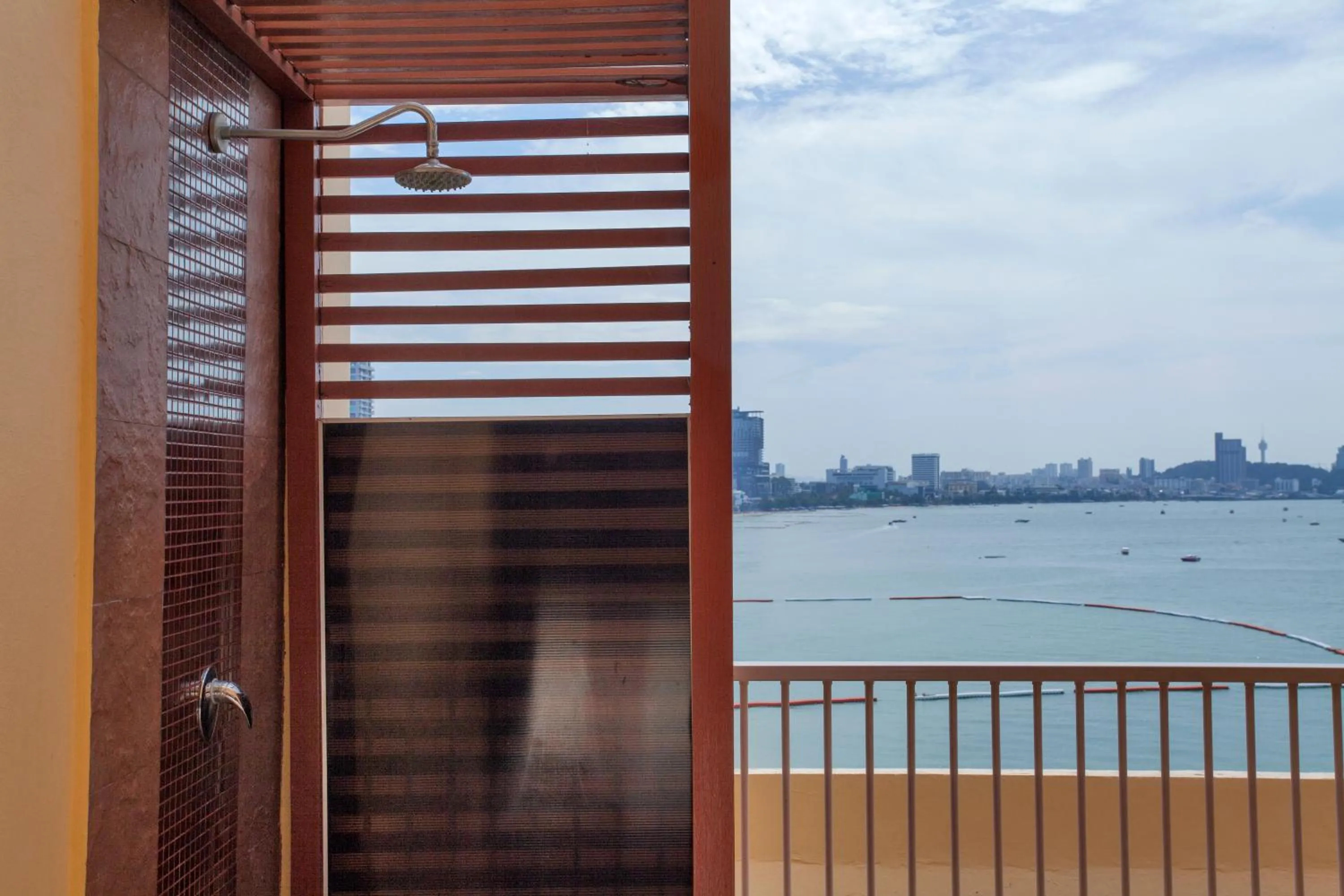 Balcony/Terrace in Dusit Thani Pattaya
