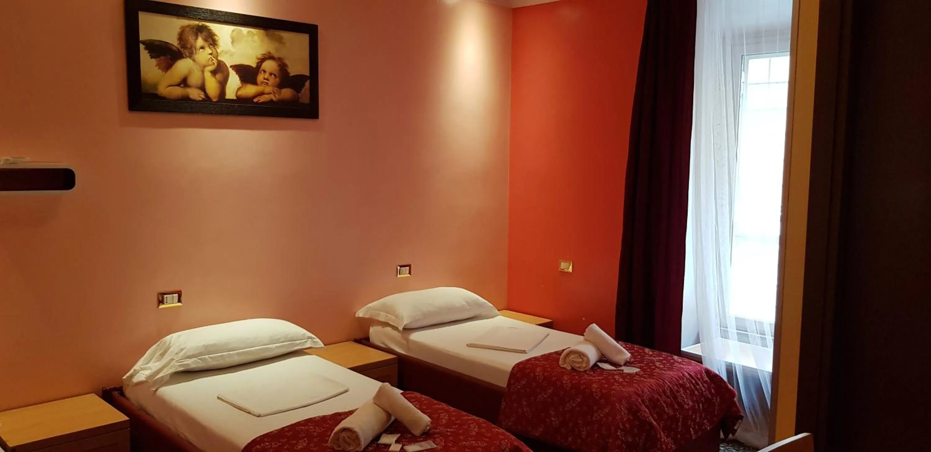 Bedroom, Bed in Legend R.G.