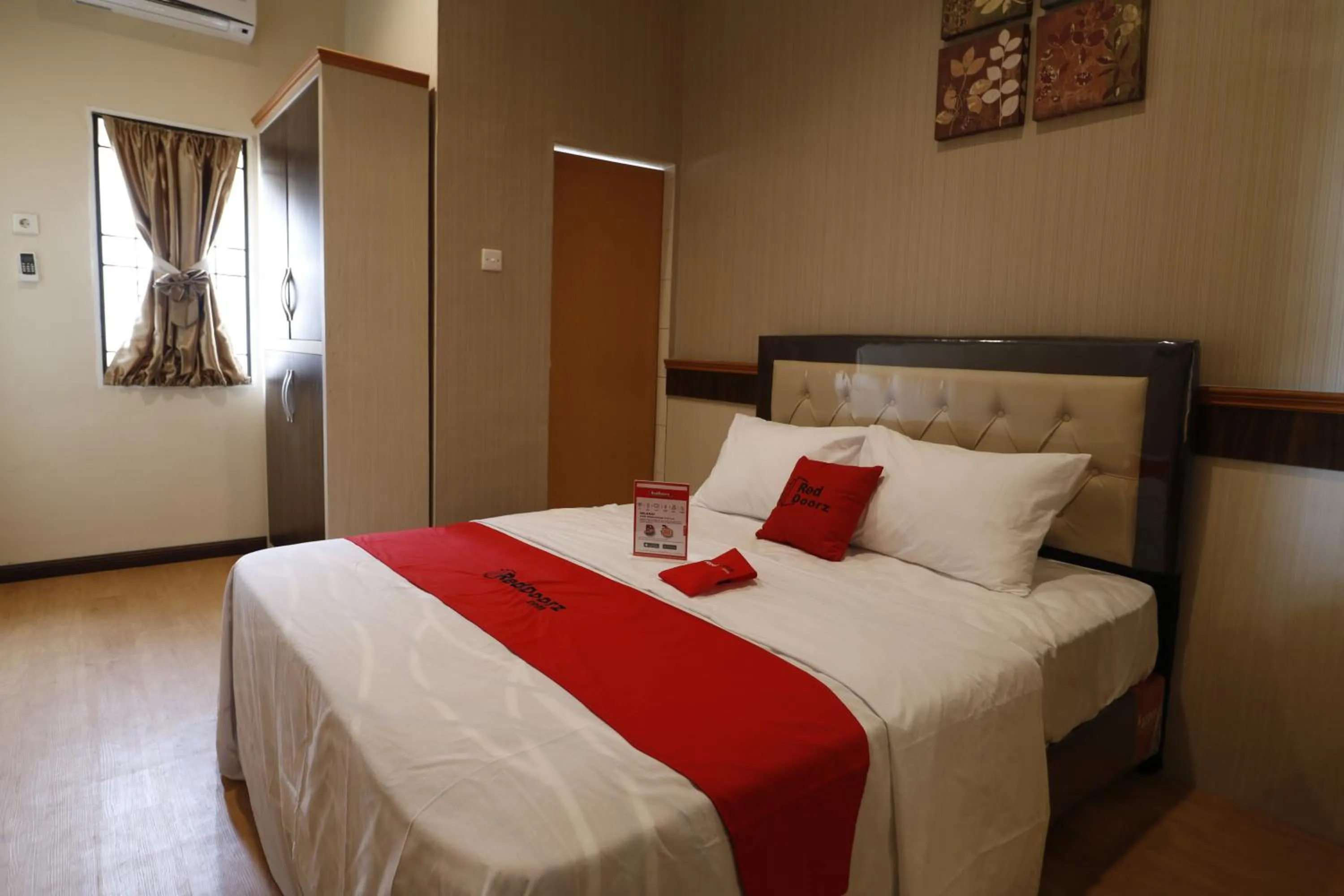 Bedroom, Bed in RedDoorz Plus near Universitas Sumatera Utara