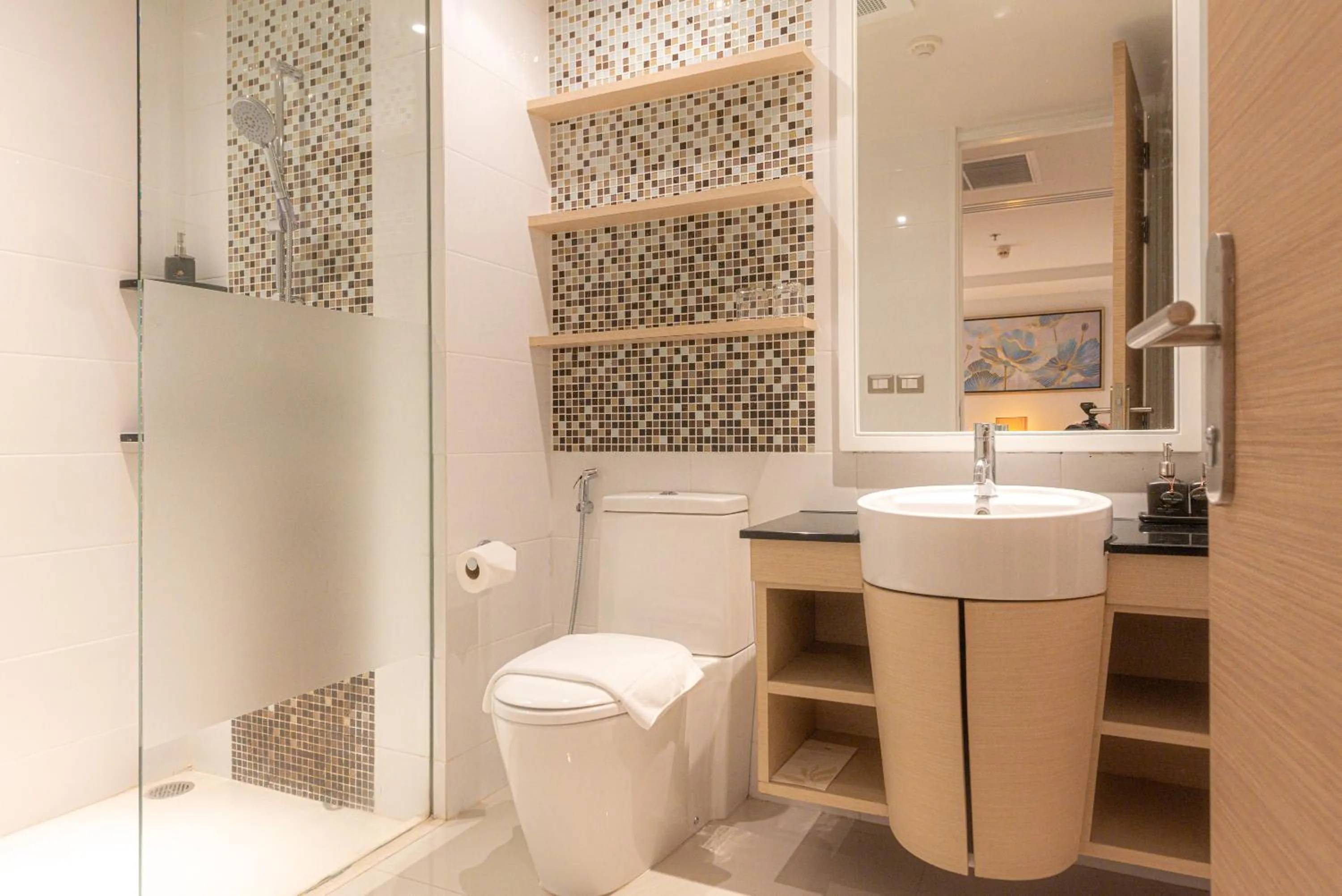 Bathroom in Summit Windmill Golf Suite Hotel at Suvarnabhumi