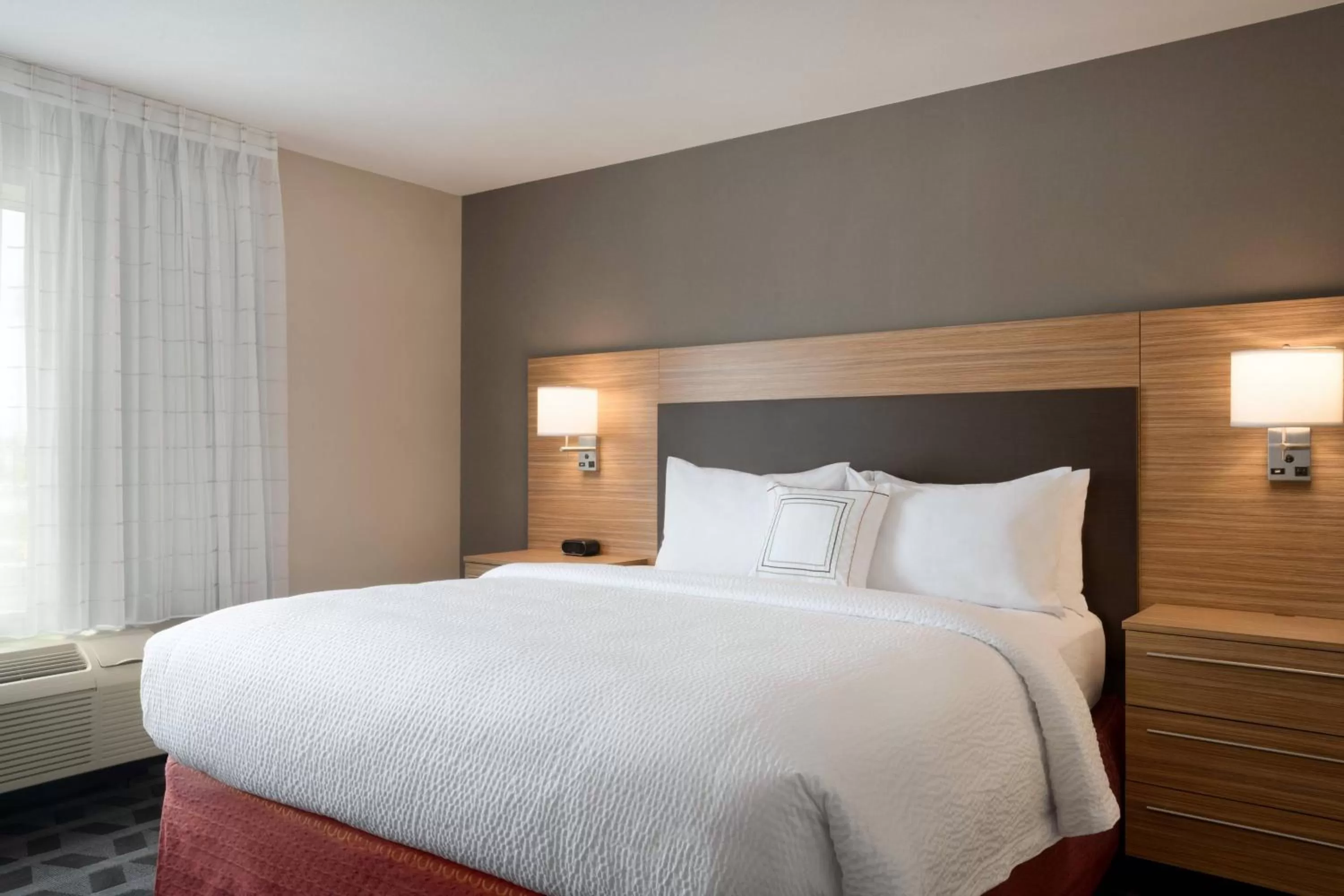One-Bedroom Queen Suite with Sofa Bed in TownePlace Suites by Marriott Joliet Minooka