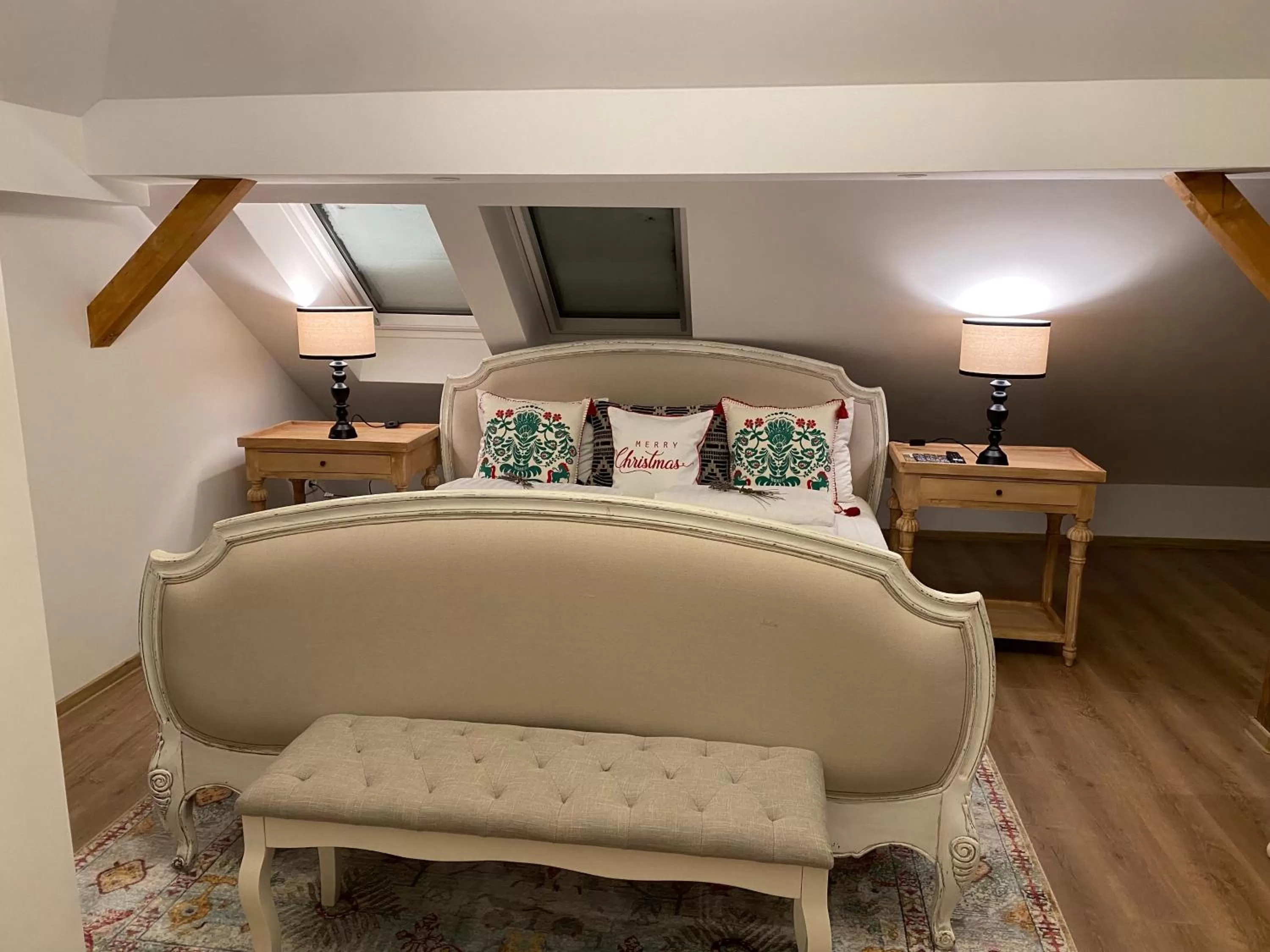 Bed in Nikolas Haus Central Location with Free Parking