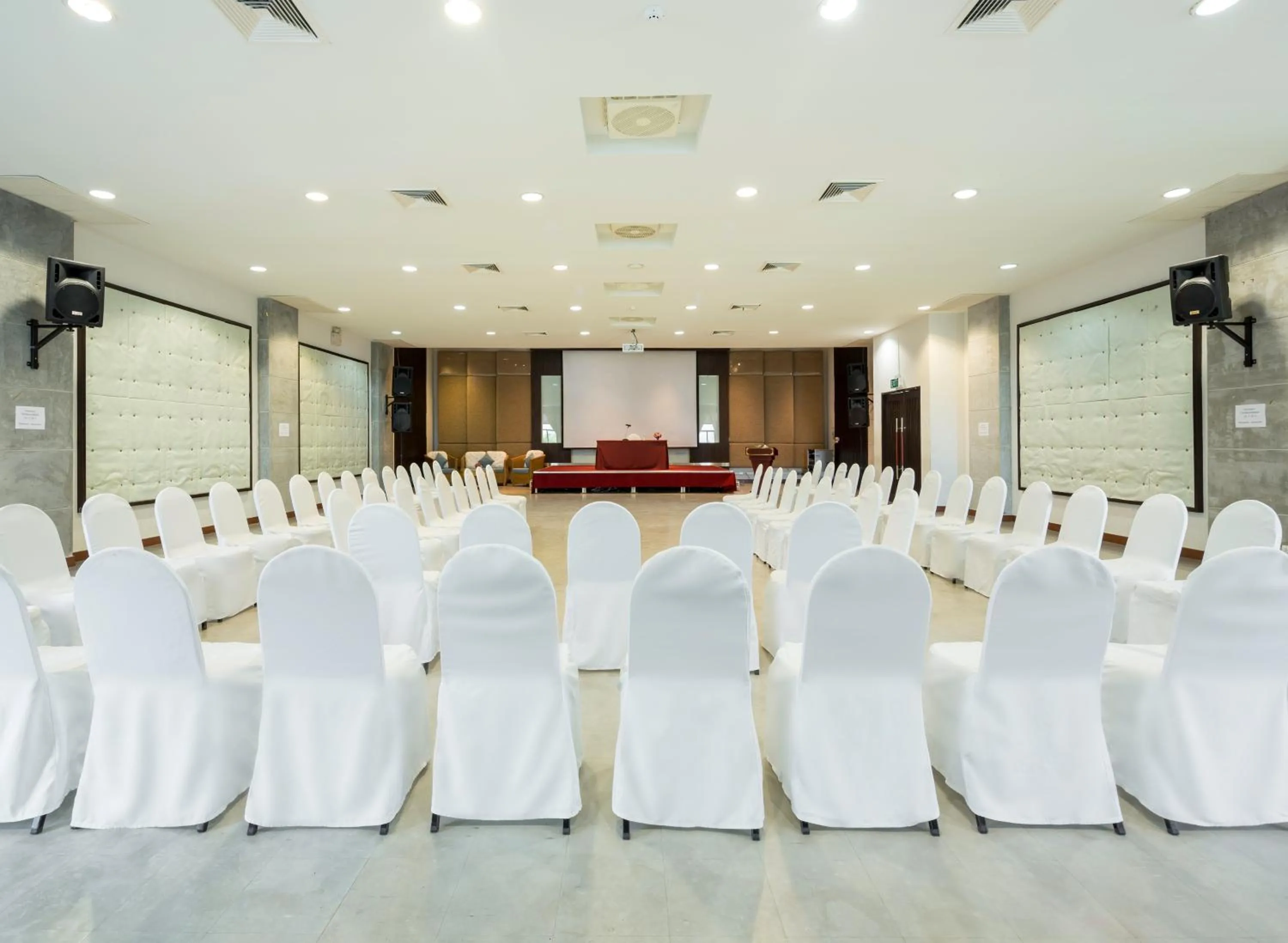 Meeting/conference room in i Tara Resort & Spa