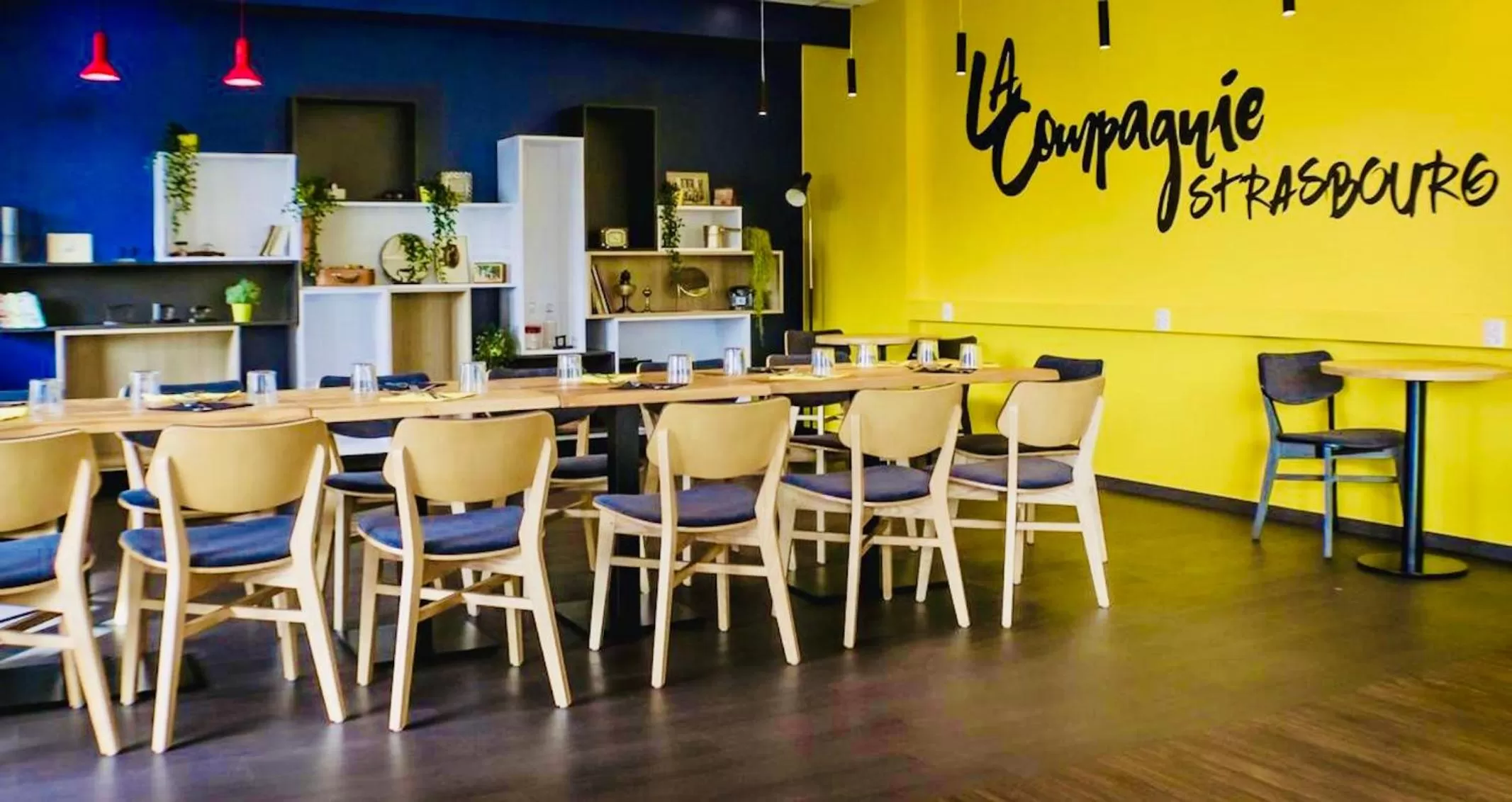 Restaurant/places to eat in ibis Strasbourg Aéroport Le Zénith