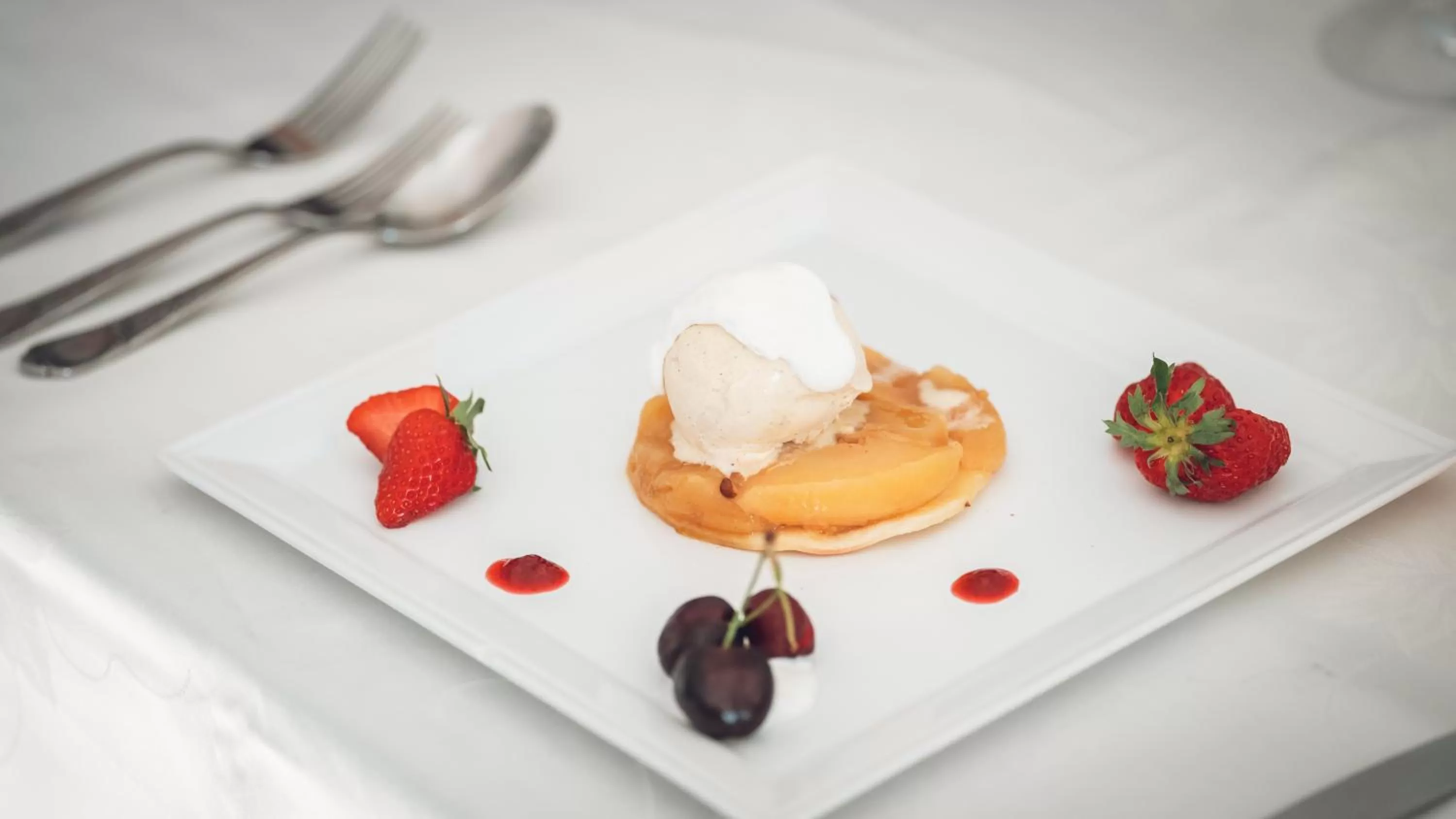 Food in Logis Hôtel Vuillot