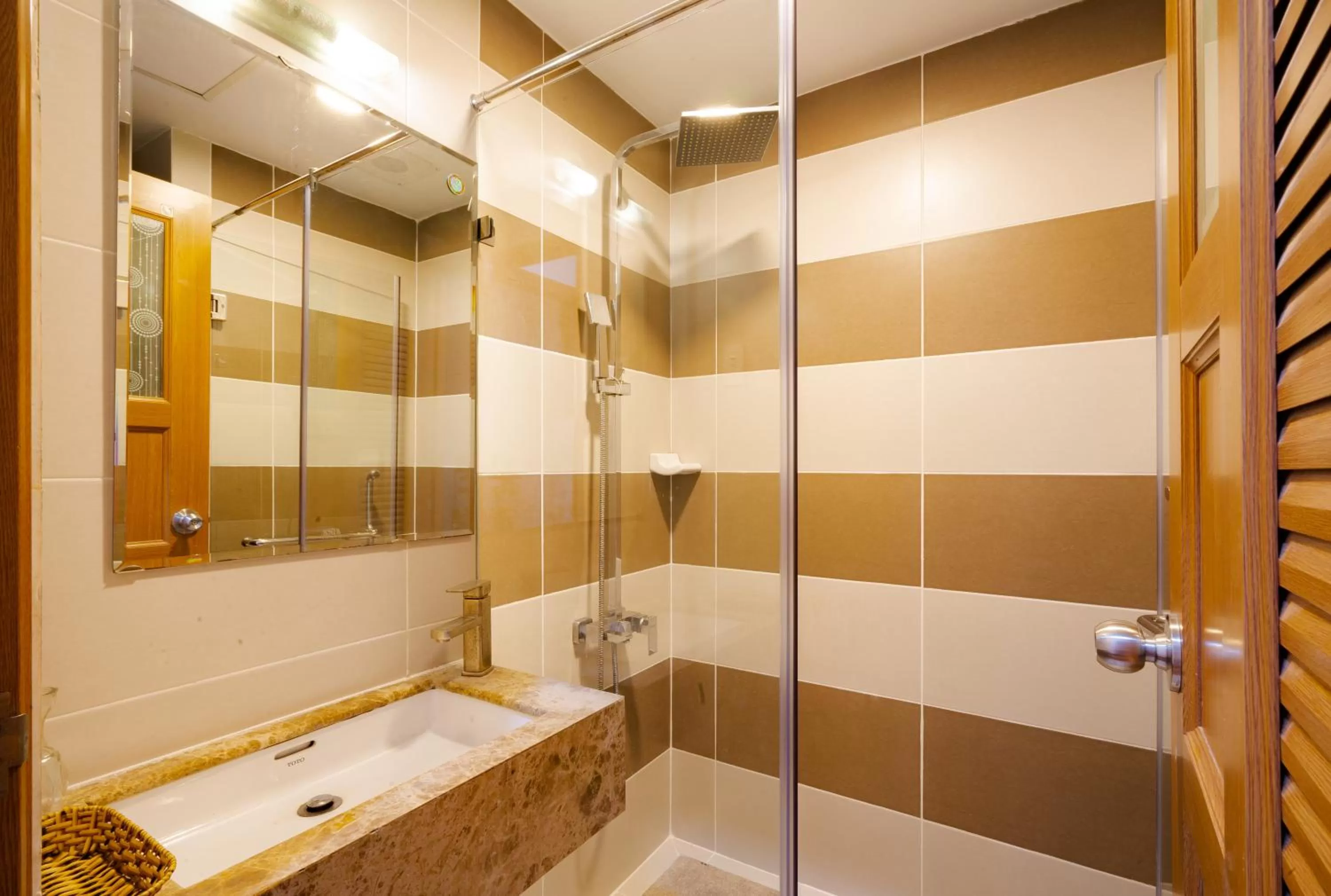 Bathroom in Saigon Amigo Hotel