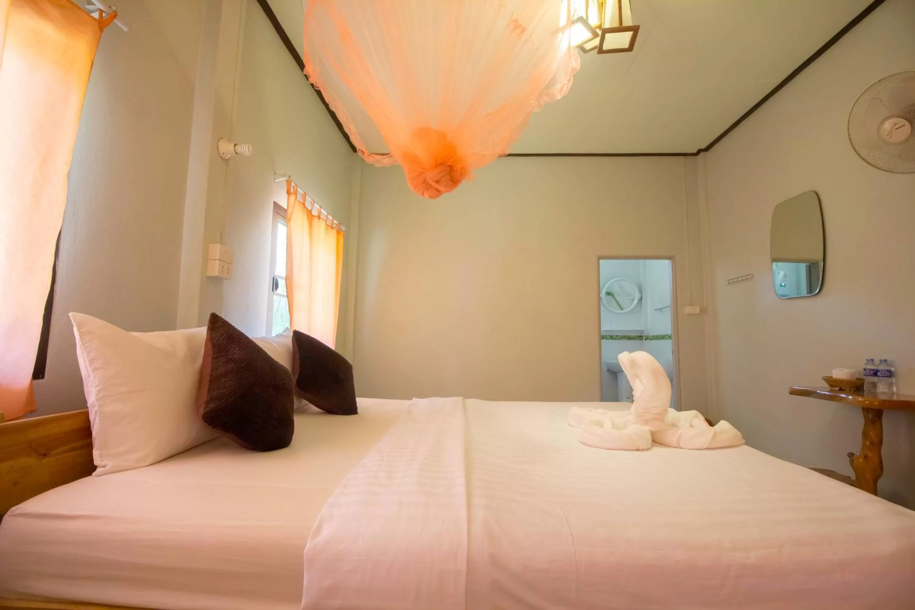 Photo of the whole room, Bed in Khao Sok Palmview Resort